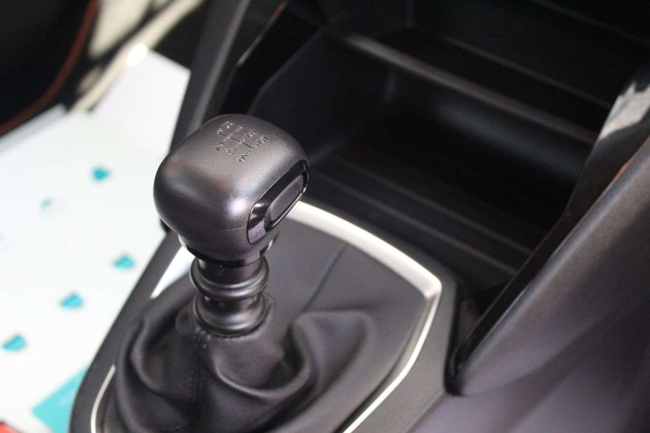 2021 PEUGEOT 2008 2021 PEUGEOT 2008