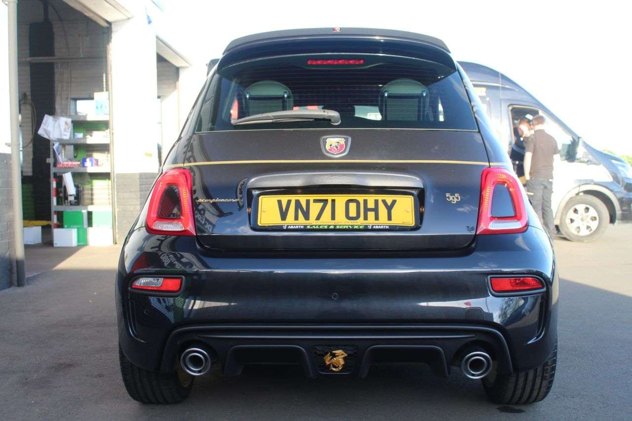 2021 ABARTH 595 2021 ABARTH 595