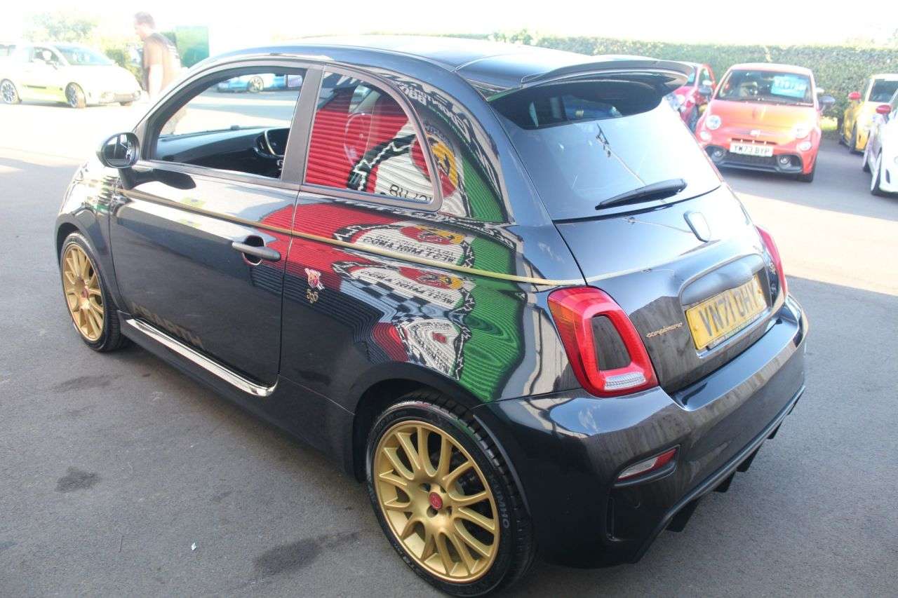 2021 ABARTH 595 2021 ABARTH 595