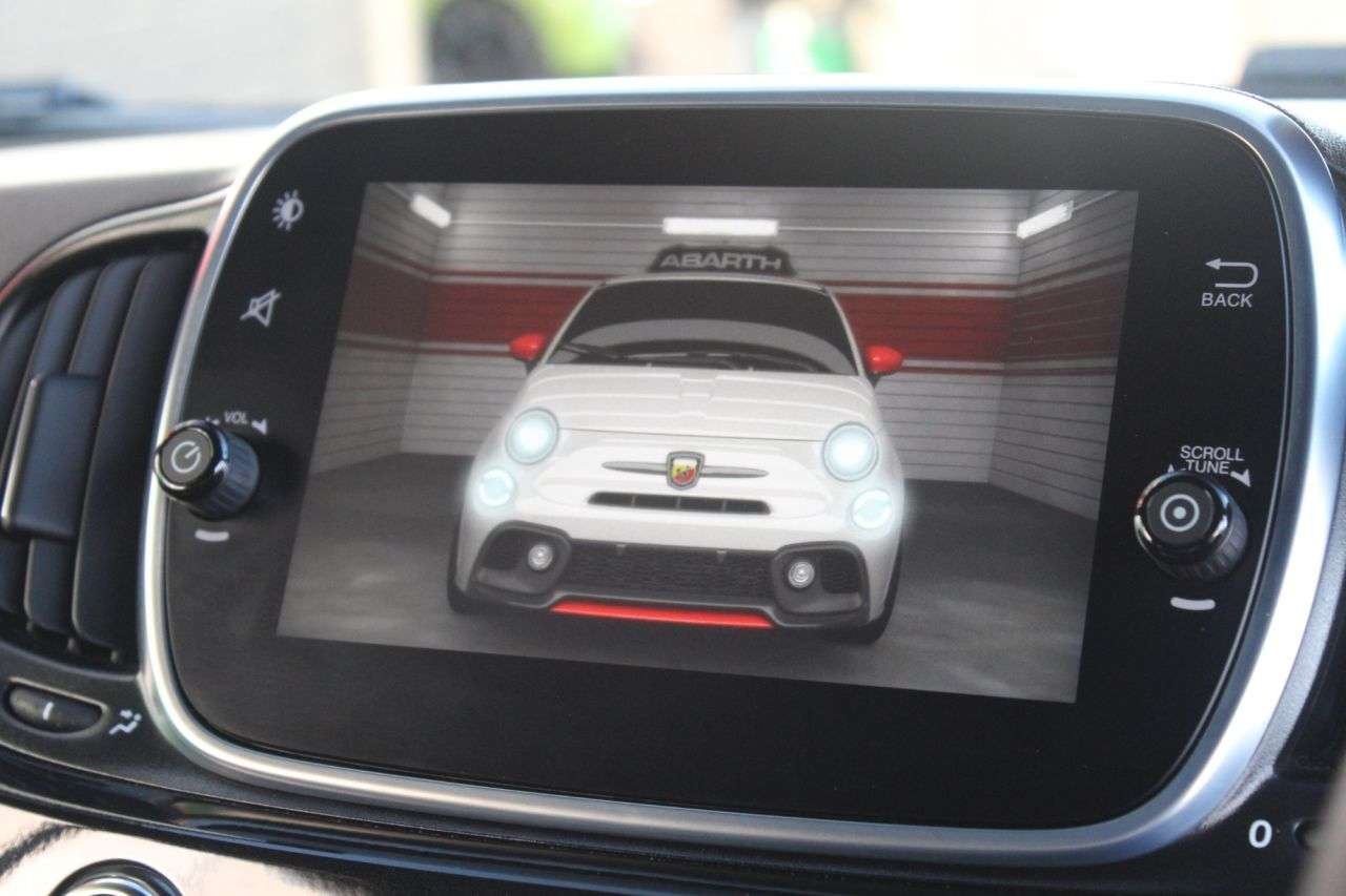 2021 ABARTH 595 2021 ABARTH 595
