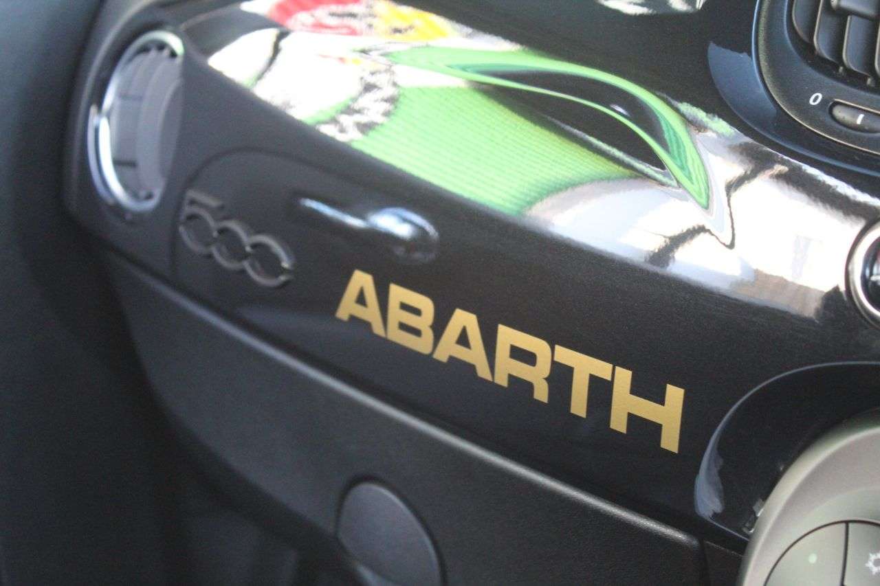 2021 ABARTH 595 2021 ABARTH 595