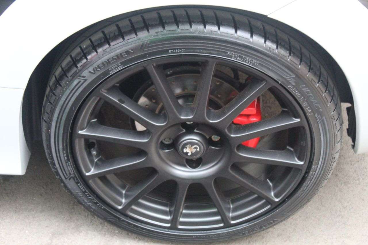2021 ABARTH 695 2021 ABARTH 695