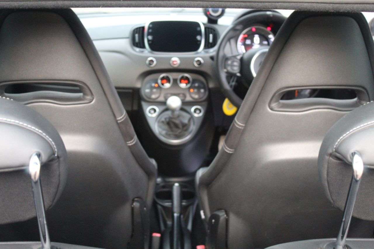2021 ABARTH 695 2021 ABARTH 695