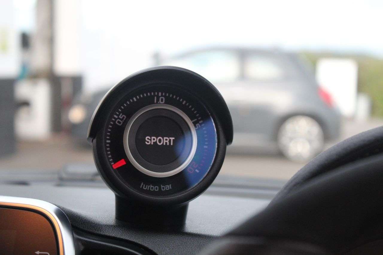 2021 ABARTH 695 2021 ABARTH 695
