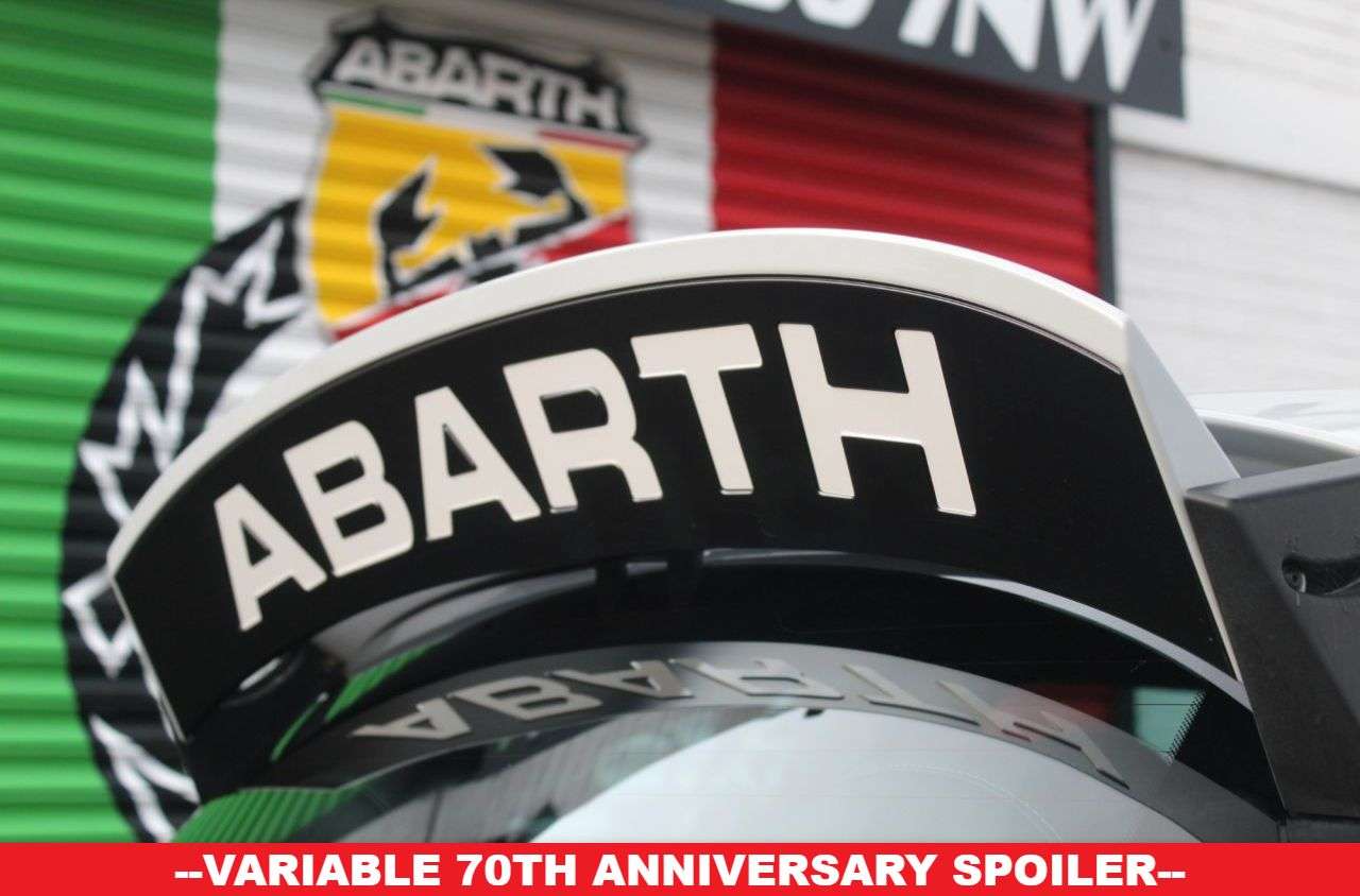 2021 ABARTH 695 2021 ABARTH 695