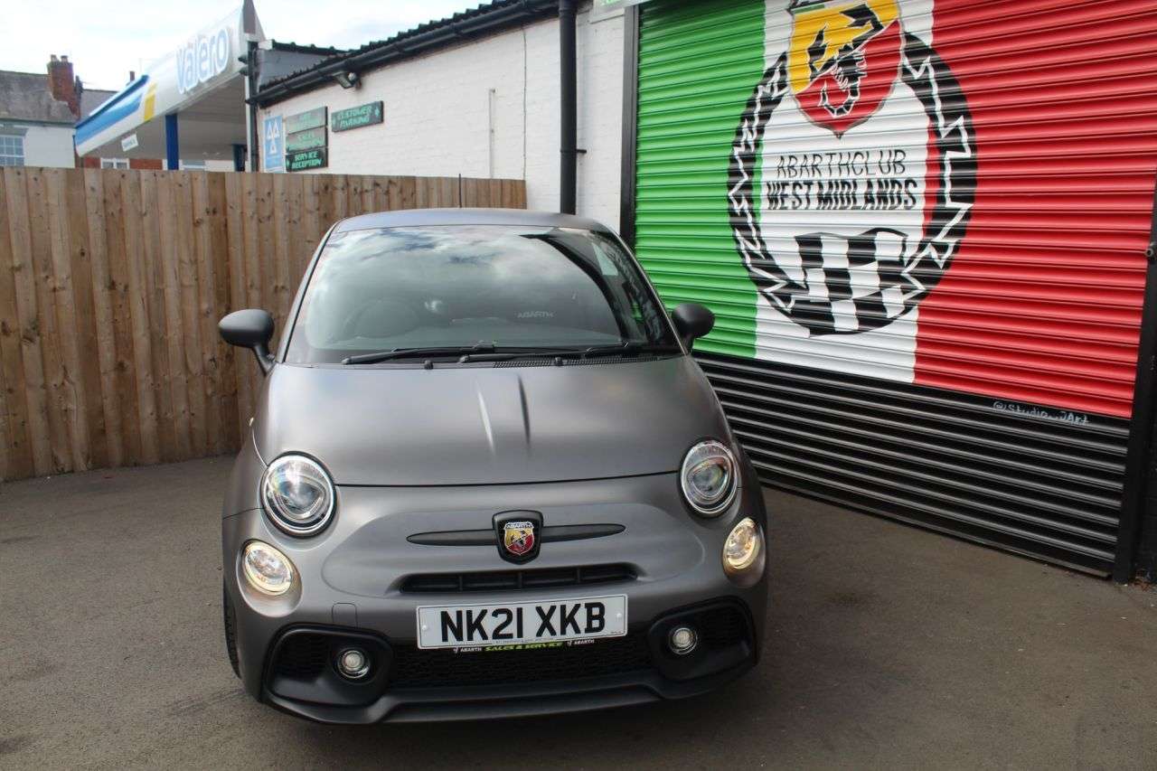 2021 ABARTH 595 2021 ABARTH 595