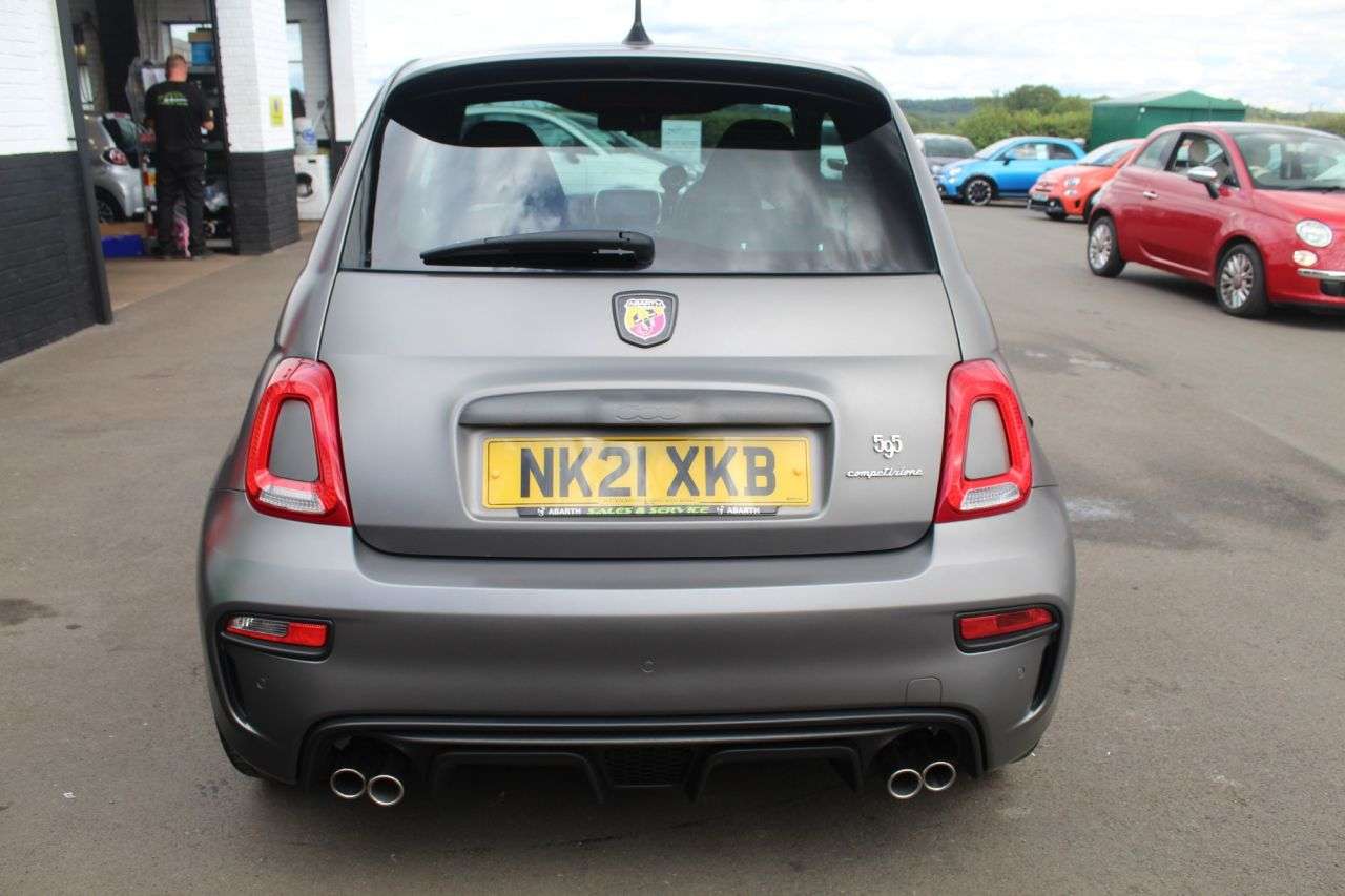 2021 ABARTH 595 2021 ABARTH 595
