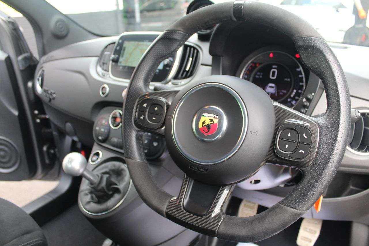 2021 ABARTH 595 2021 ABARTH 595