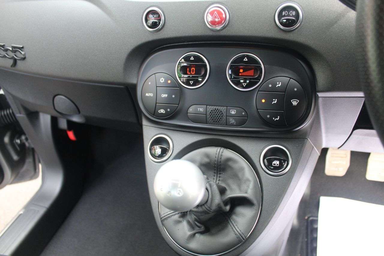 2021 ABARTH 595 2021 ABARTH 595