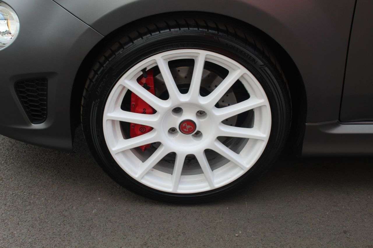 2021 ABARTH 595 2021 ABARTH 595