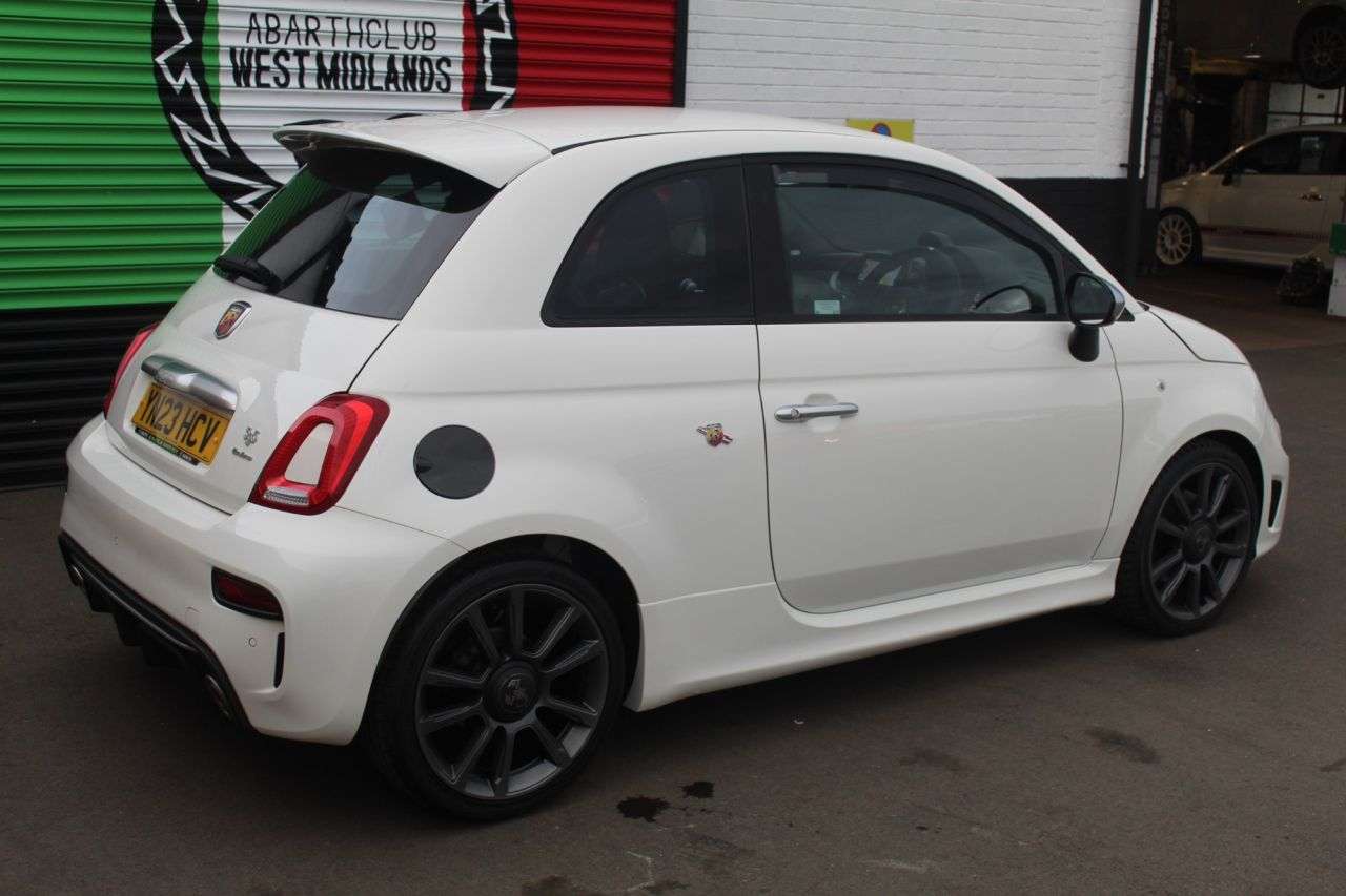 2023 ABARTH 595 2023 ABARTH 595
