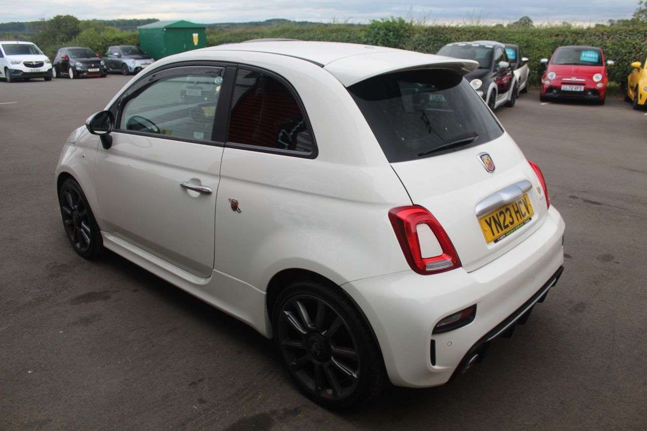 2023 ABARTH 595 2023 ABARTH 595