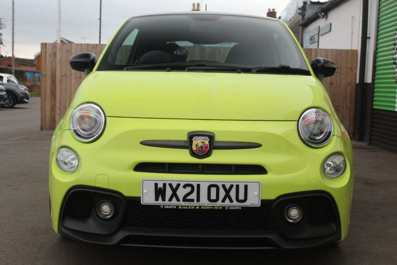 2021 ABARTH 595 2021 ABARTH 595