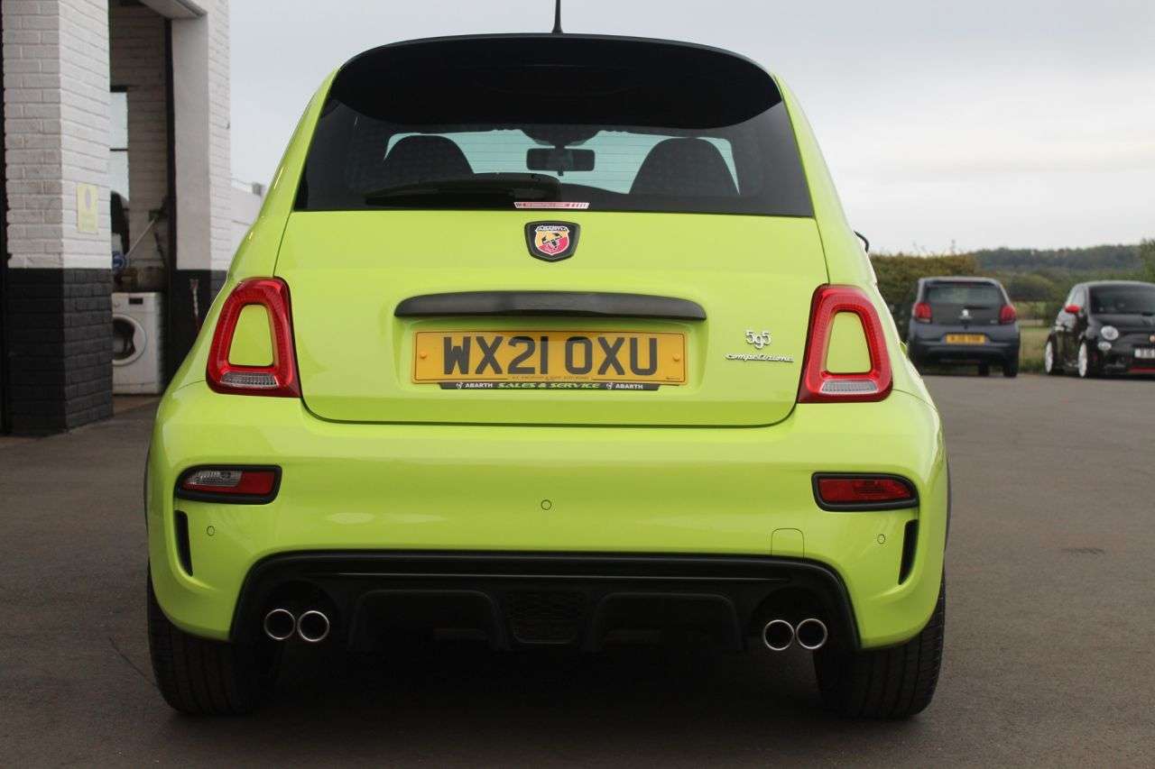2021 ABARTH 595 2021 ABARTH 595
