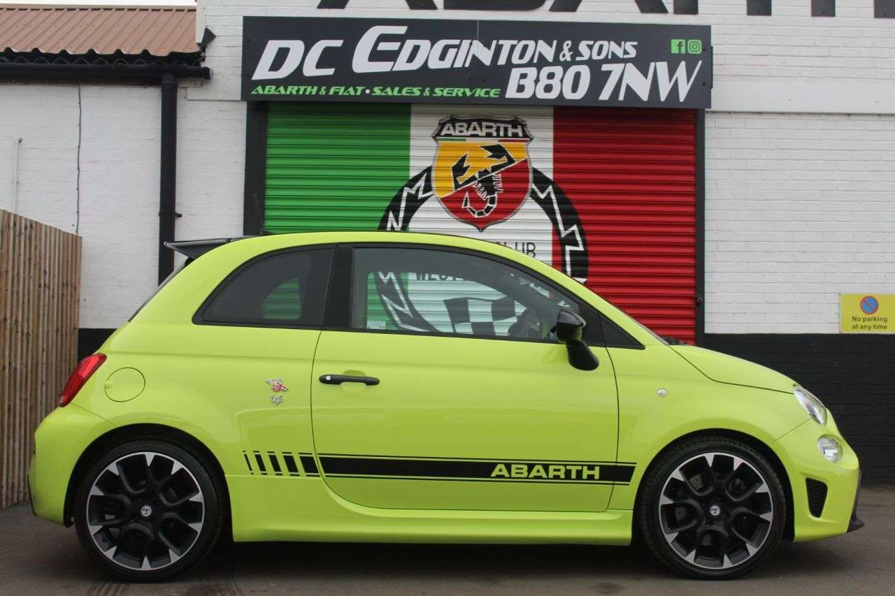 2021 ABARTH 595 2021 ABARTH 595