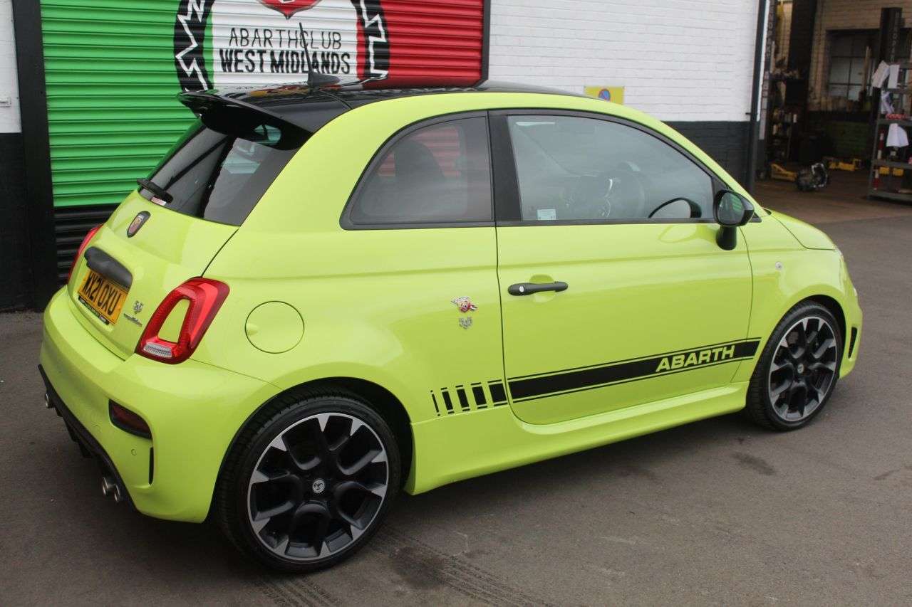 2021 ABARTH 595 2021 ABARTH 595