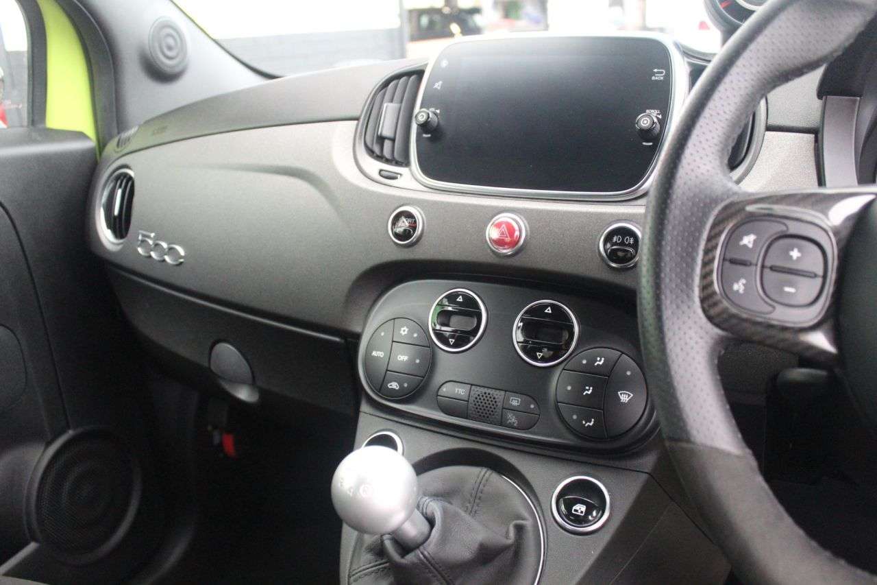 2021 ABARTH 595 2021 ABARTH 595
