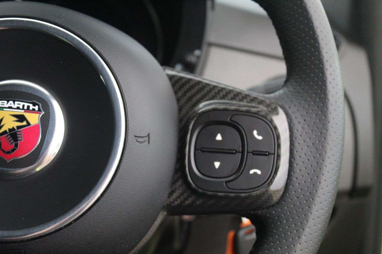 2021 ABARTH 595 2021 ABARTH 595