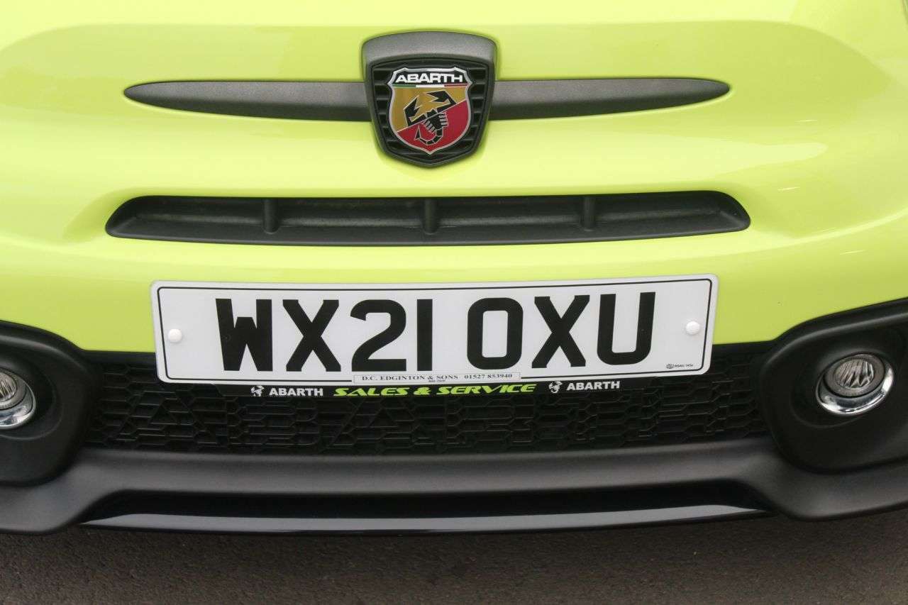 2021 ABARTH 595 2021 ABARTH 595