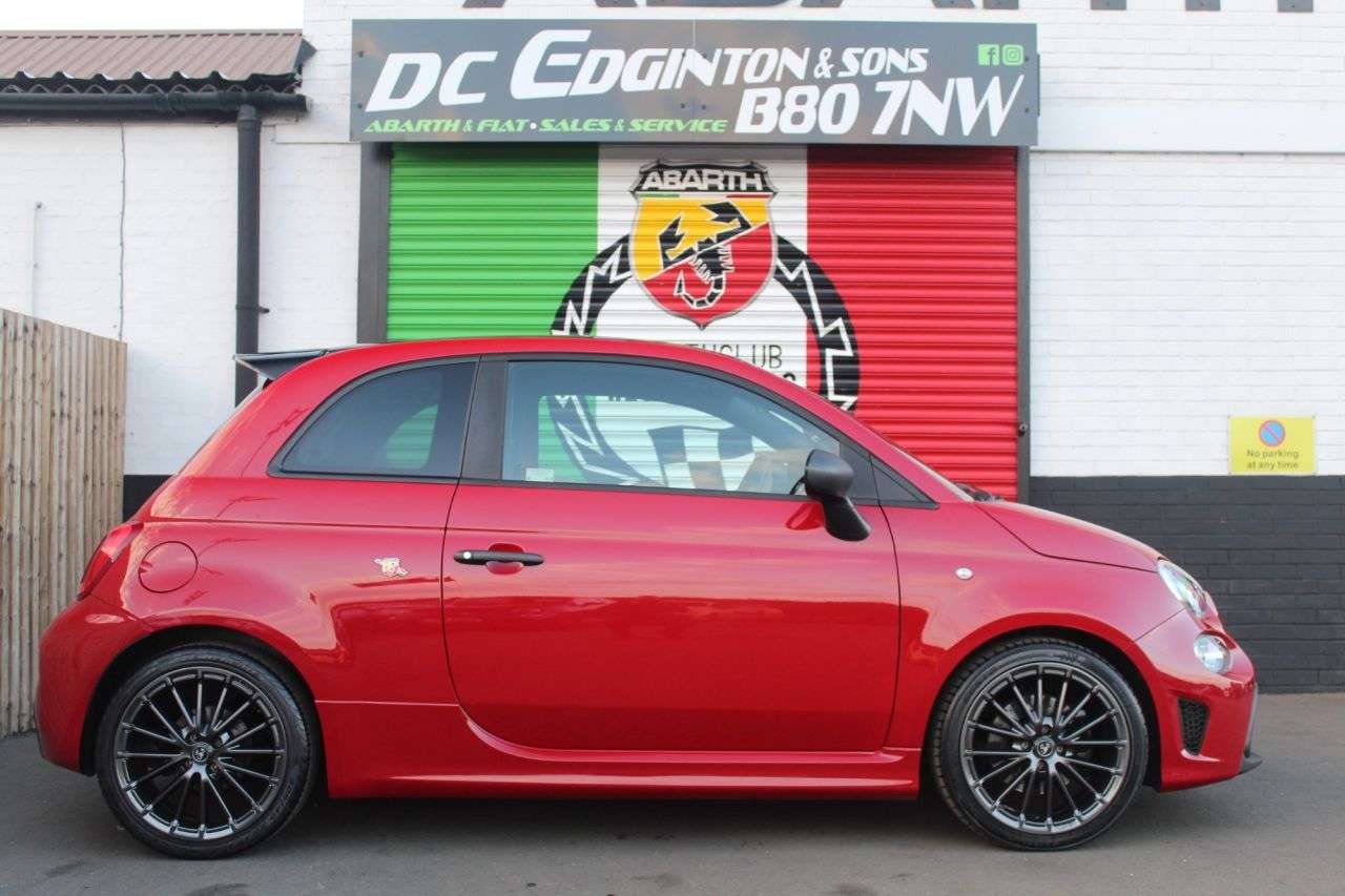 2023 ABARTH 595 2023 ABARTH 595