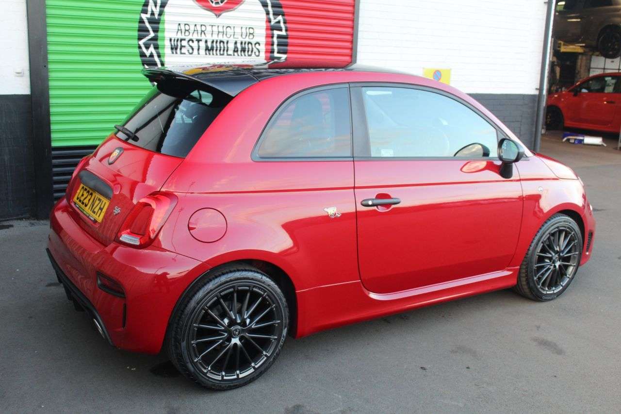 2023 ABARTH 595 2023 ABARTH 595