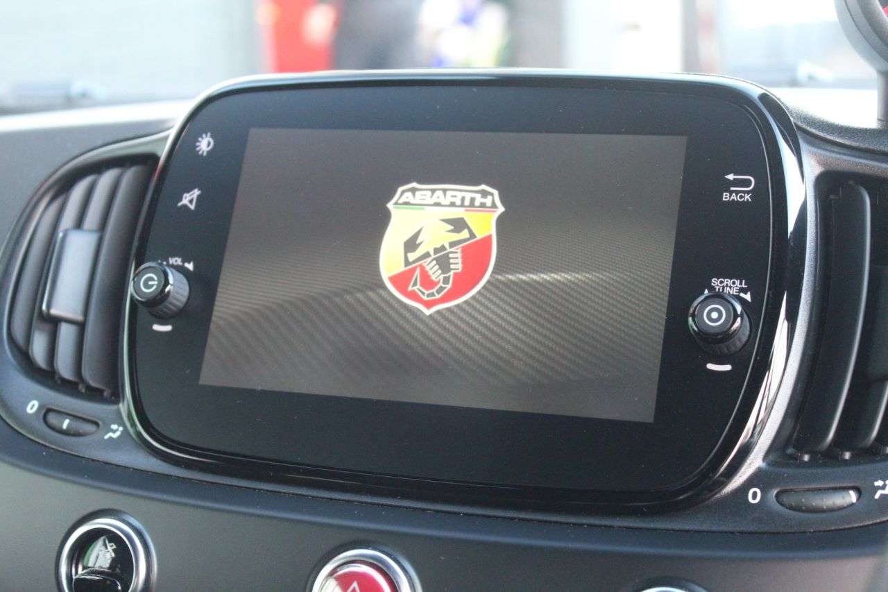 2023 ABARTH 595 2023 ABARTH 595