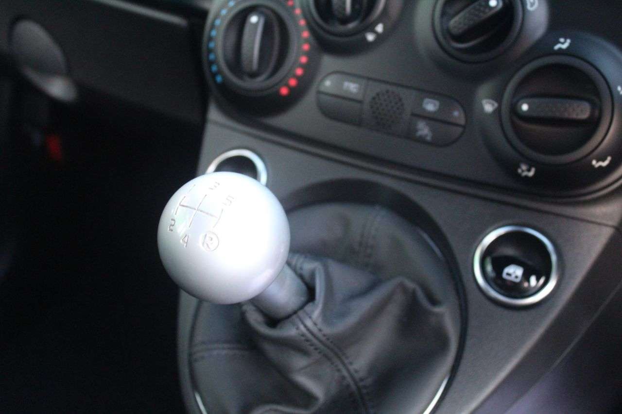 2023 ABARTH 595 2023 ABARTH 595