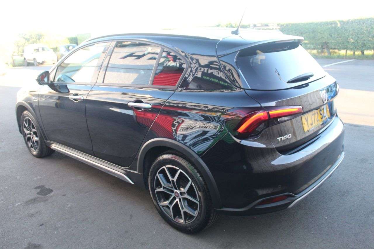 A 2022 FIAT TIPO 1.0 Cross Hatchback 5dr Petrol Manual Euro 6 (s/s) (100 bhp) GREAT LOOKING A 2022 FIAT TIPO 1.0 Cross Hatchback 5dr Petrol Manual Euro 6 (s/s) (100 bhp) GREAT LOOKING