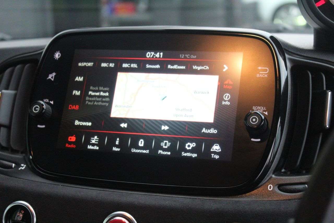 2022 ABARTH 695 2022 ABARTH 695