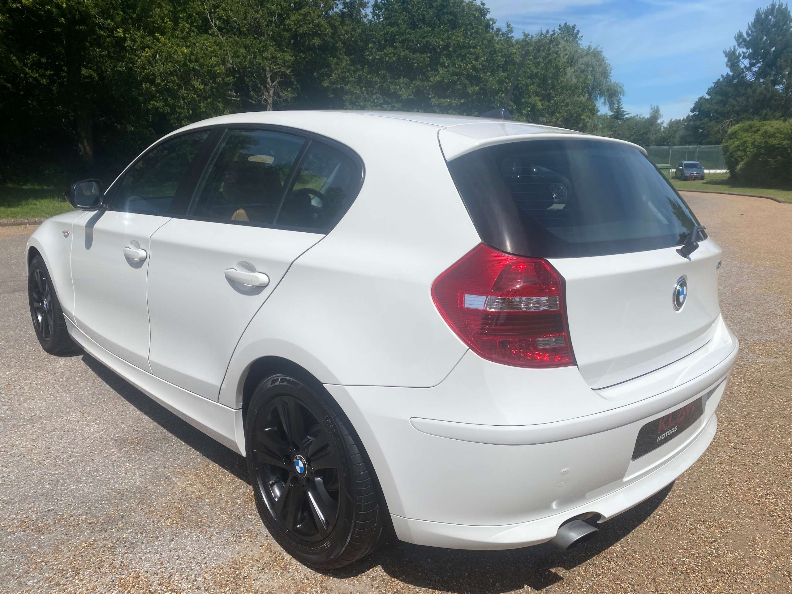 2010 BMW 1 SERIES 2010 BMW 1 SERIES