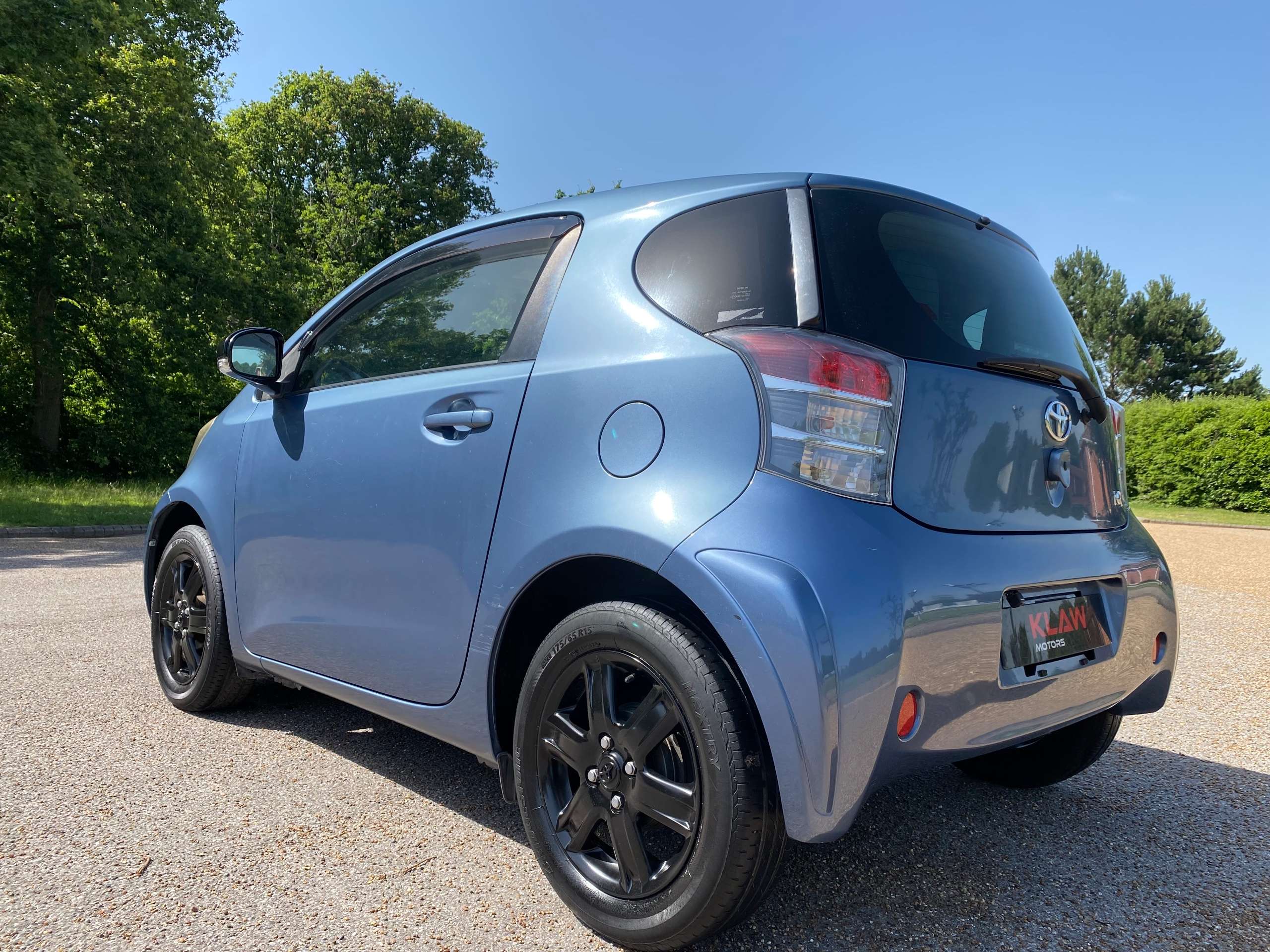 2010 TOYOTA IQ 2010 TOYOTA IQ