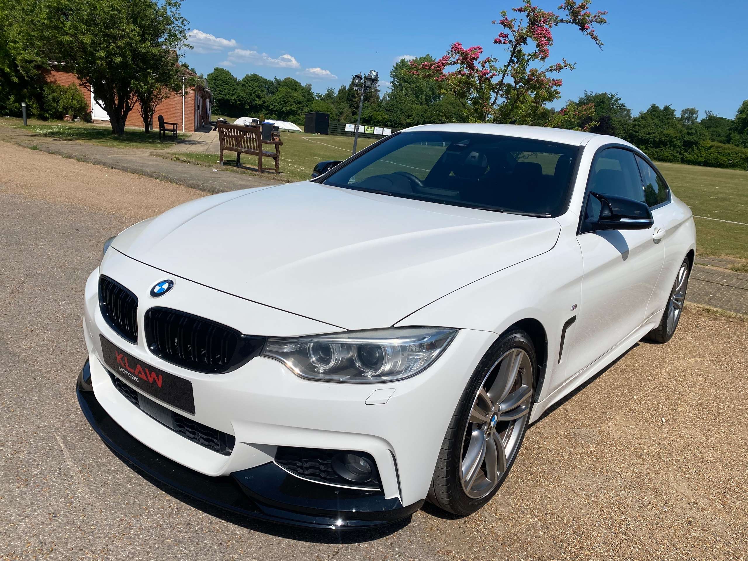 A 2014 BMW 4 SERIES 420I COUPE M SPORT AUTO 3dr A 2014 BMW 4 SERIES 420I COUPE M SPORT AUTO 3dr