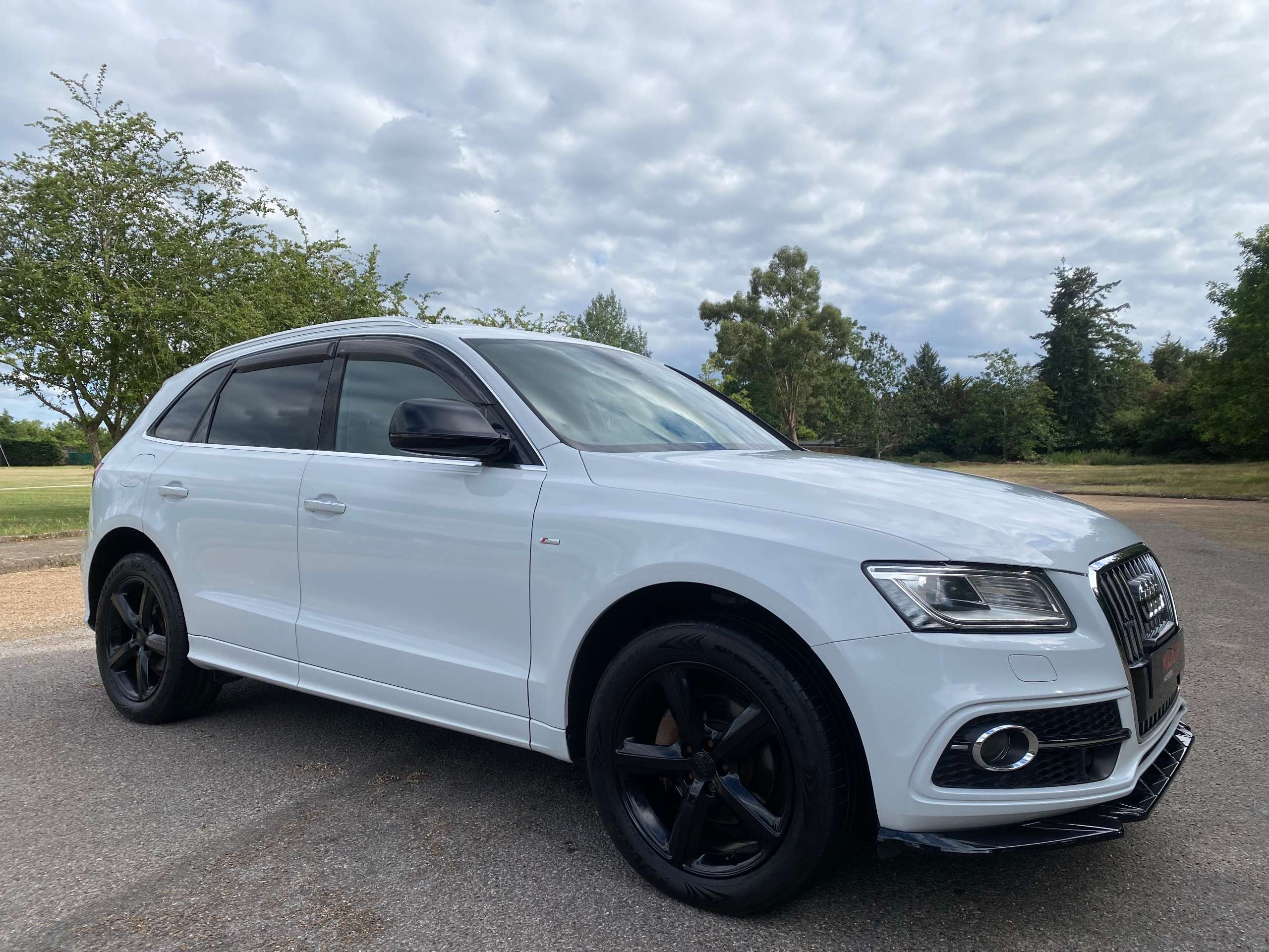 A 2015 AUDI Q5 2.0 TFSI S line Plus SUV 5dr Petrol Tiptronic quattro (s/s) A 2015 AUDI Q5 2.0 TFSI S line Plus SUV 5dr Petrol Tiptronic quattro (s/s)
