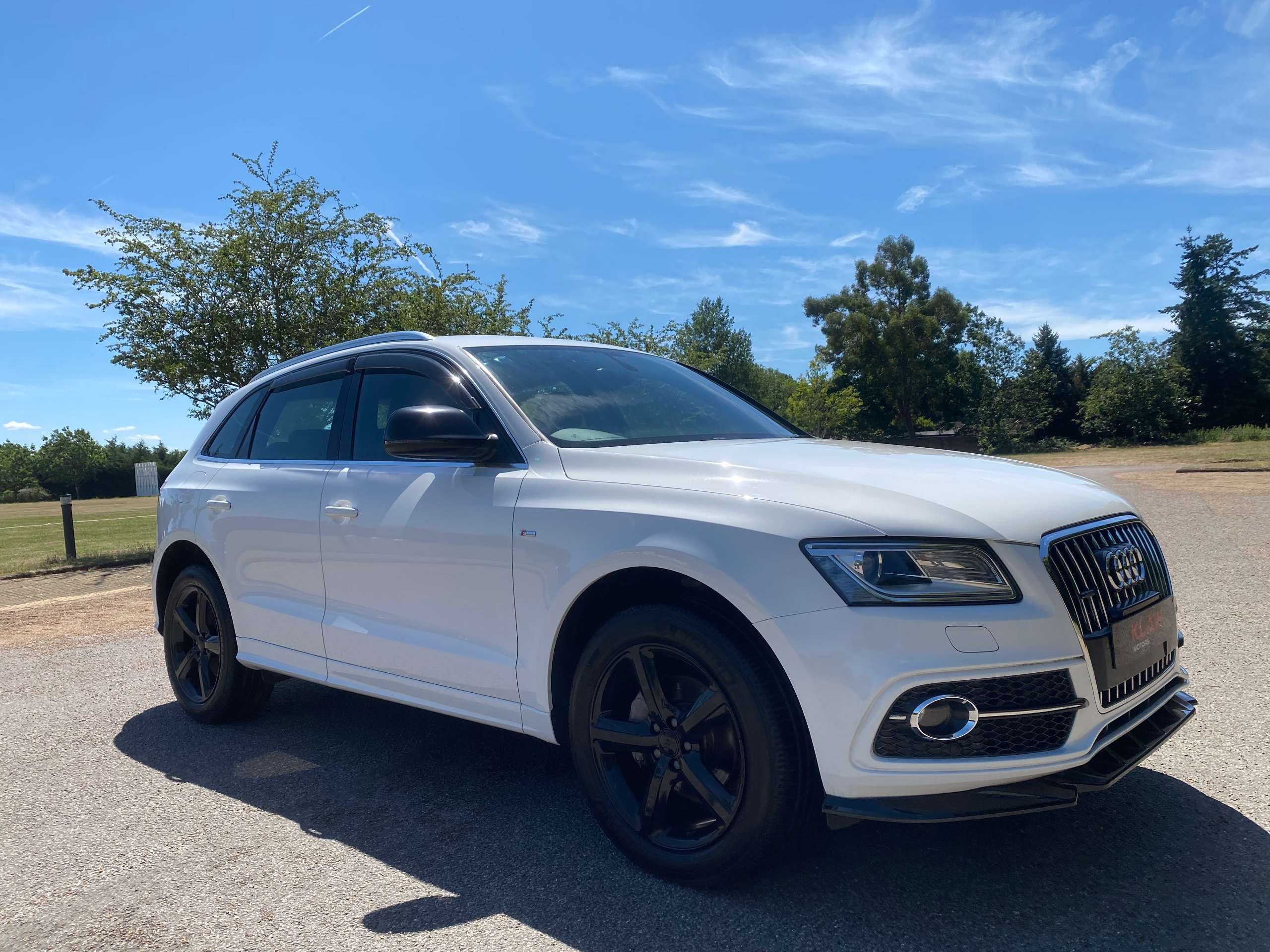 A 2013 AUDI Q5 8R 2.0 TFSI S line Plus SUV 5dr Petrol Tiptronic quattro (s/s) A 2013 AUDI Q5 8R 2.0 TFSI S line Plus SUV 5dr Petrol Tiptronic quattro (s/s)