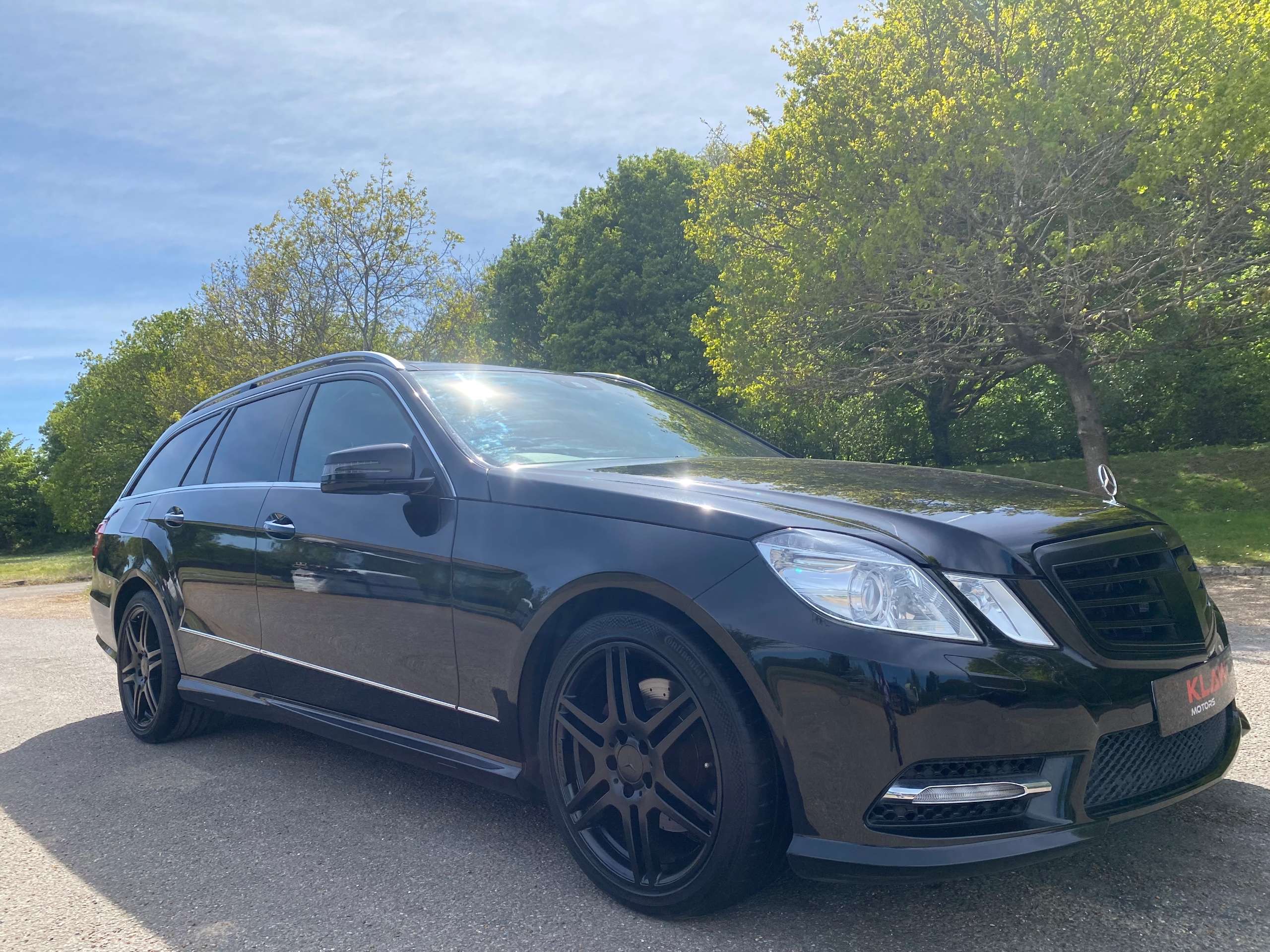 A 2013 MERCEDES-BENZ E CLASS E350 AMG 3.5 V6 CGI BlueEfficiency Petrol 7G-Tronic Automatic Estate 5dr Euro 5 A 2013 MERCEDES-BENZ E CLASS E350 AMG 3.5 V6 CGI BlueEfficiency Petrol 7G-Tronic Automatic Estate 5dr Euro 5