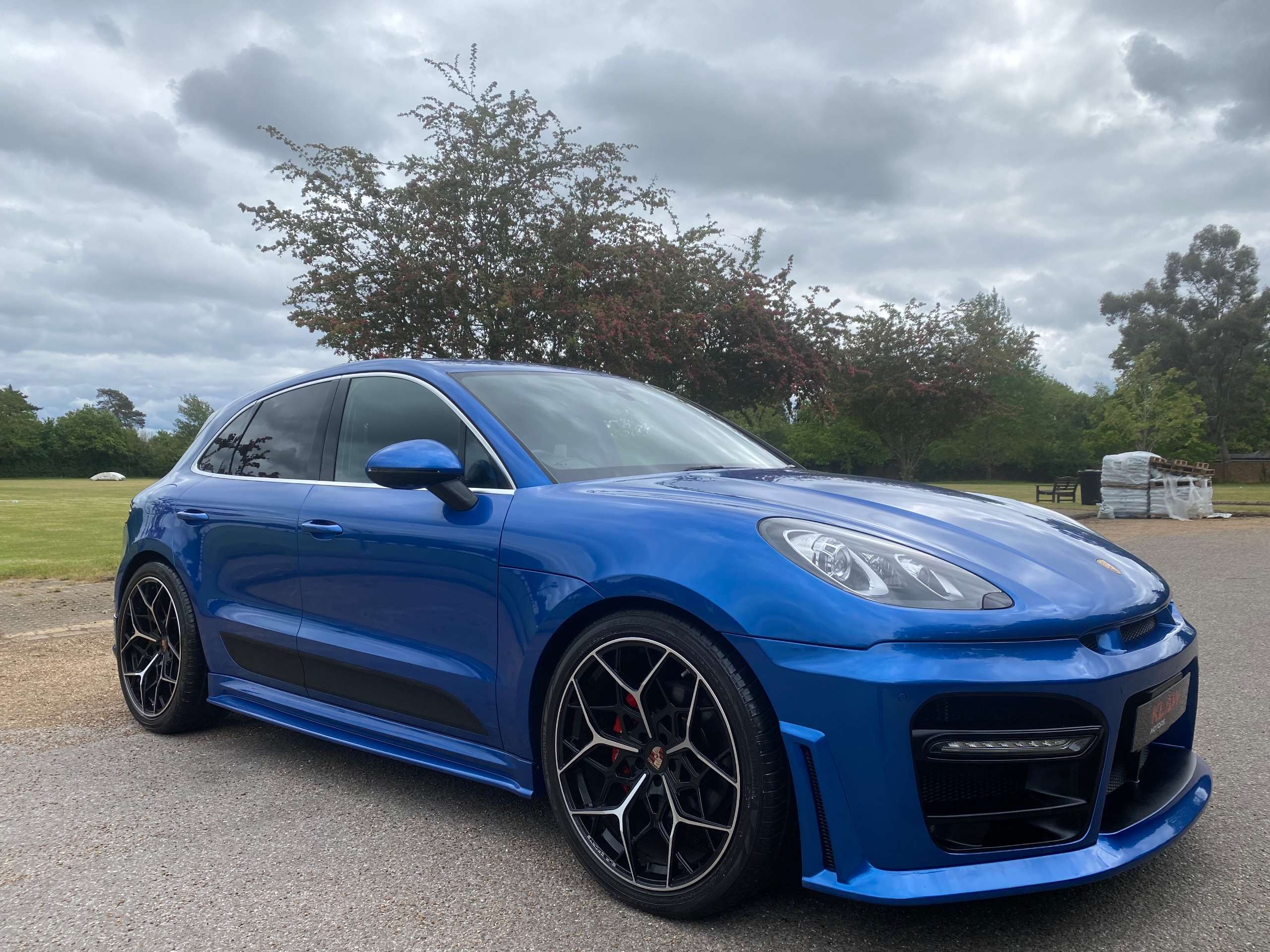 A 2016 PORSCHE MACAN S 3.0 V6 PDK 4WD SUV Euro 6 (s/s) 5dr A 2016 PORSCHE MACAN S 3.0 V6 PDK 4WD SUV Euro 6 (s/s) 5dr