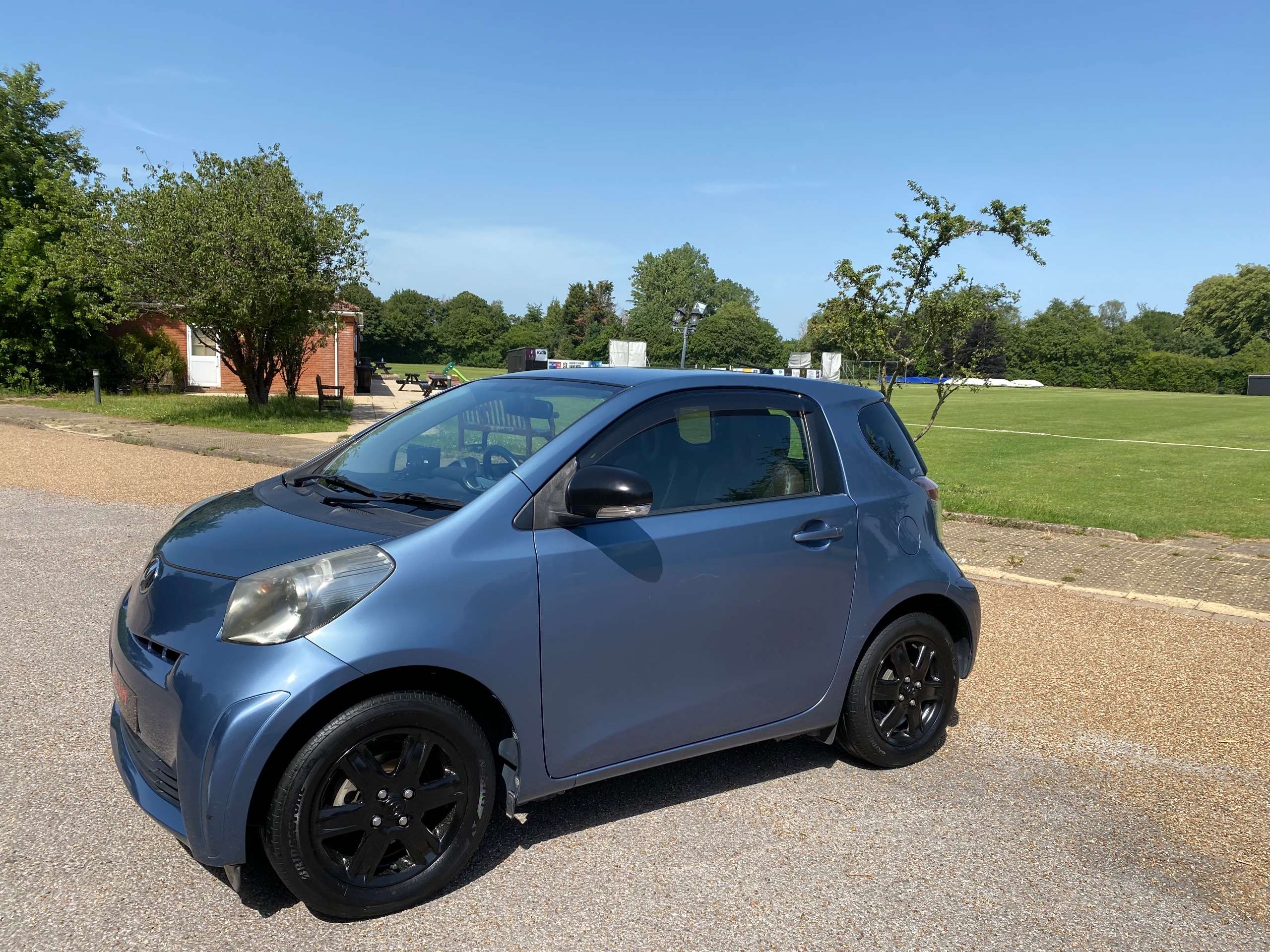 2010 TOYOTA IQ 2010 TOYOTA IQ