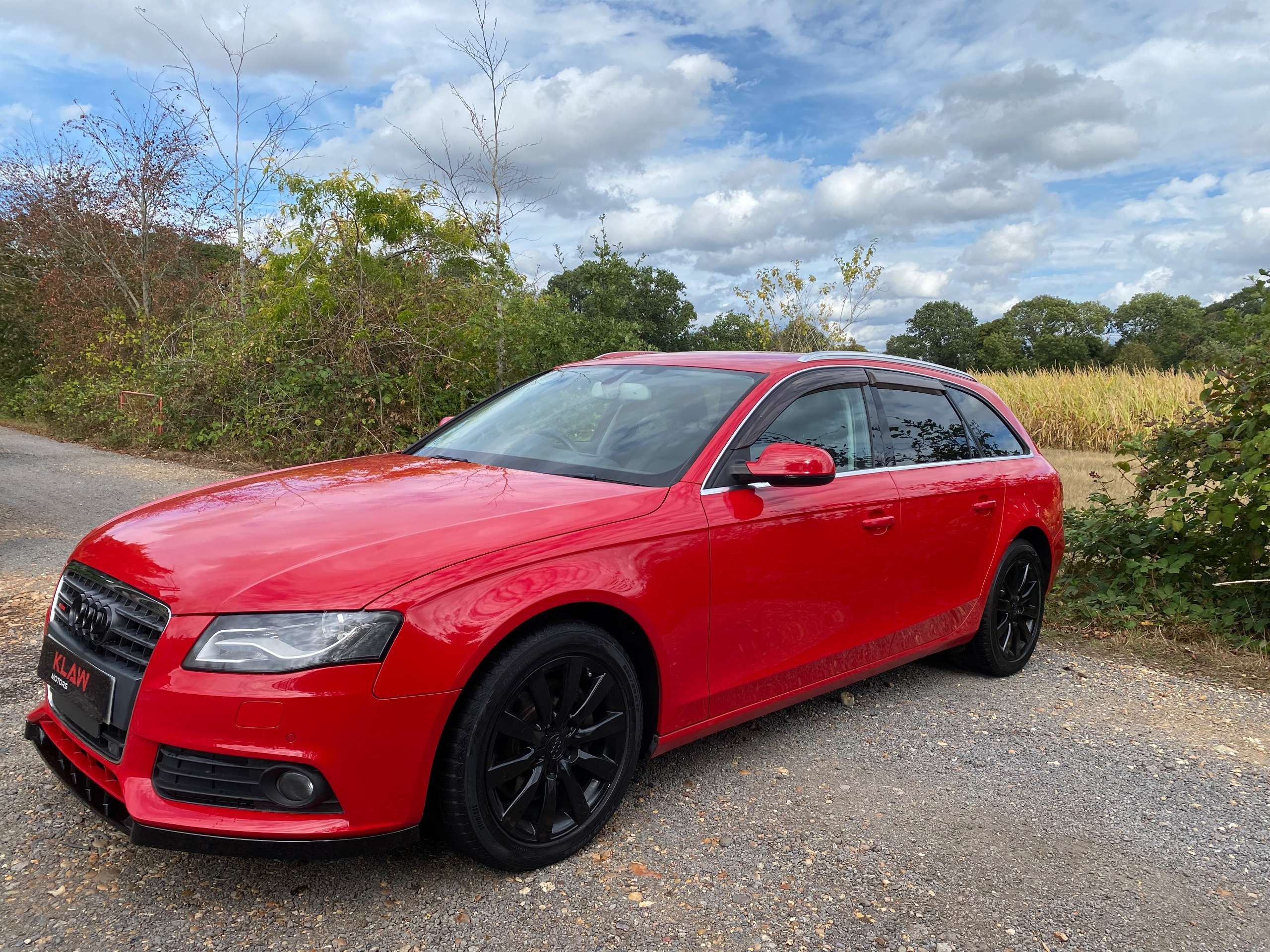 A 2011 AUDI A4 AVANT 2.0 B8 TFSI S Tronic Quattro 5dr Estate Petrol A 2011 AUDI A4 AVANT 2.0 B8 TFSI S Tronic Quattro 5dr Estate Petrol