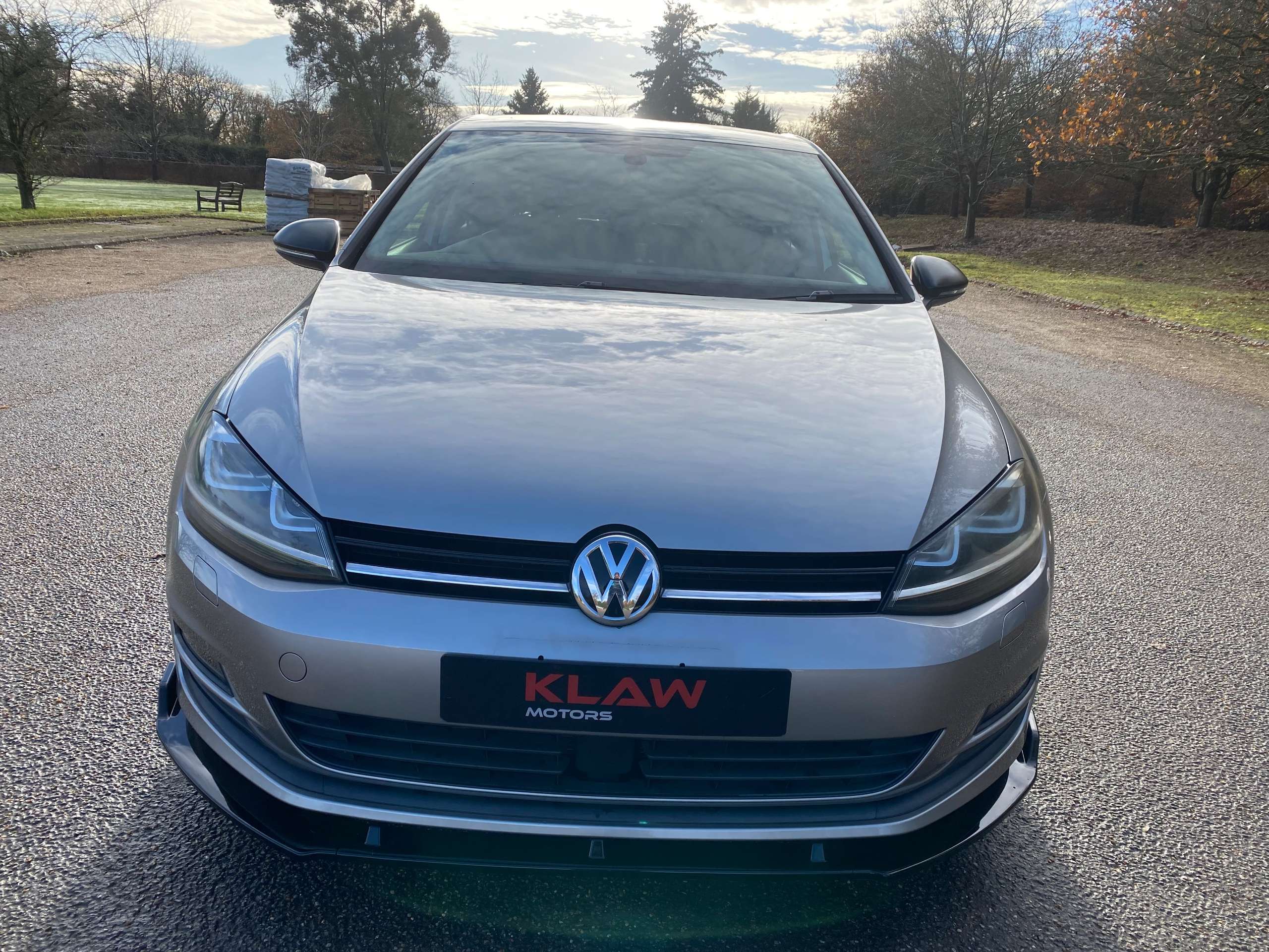 A 2013 VOLKSWAGEN GOLF 1.2 TSI BlueMotion Tech S Hatchback 5dr Petrol DSG Euro 5 (s/s) (105 ps) A 2013 VOLKSWAGEN GOLF 1.2 TSI BlueMotion Tech S Hatchback 5dr Petrol DSG Euro 5 (s/s) (105 ps)