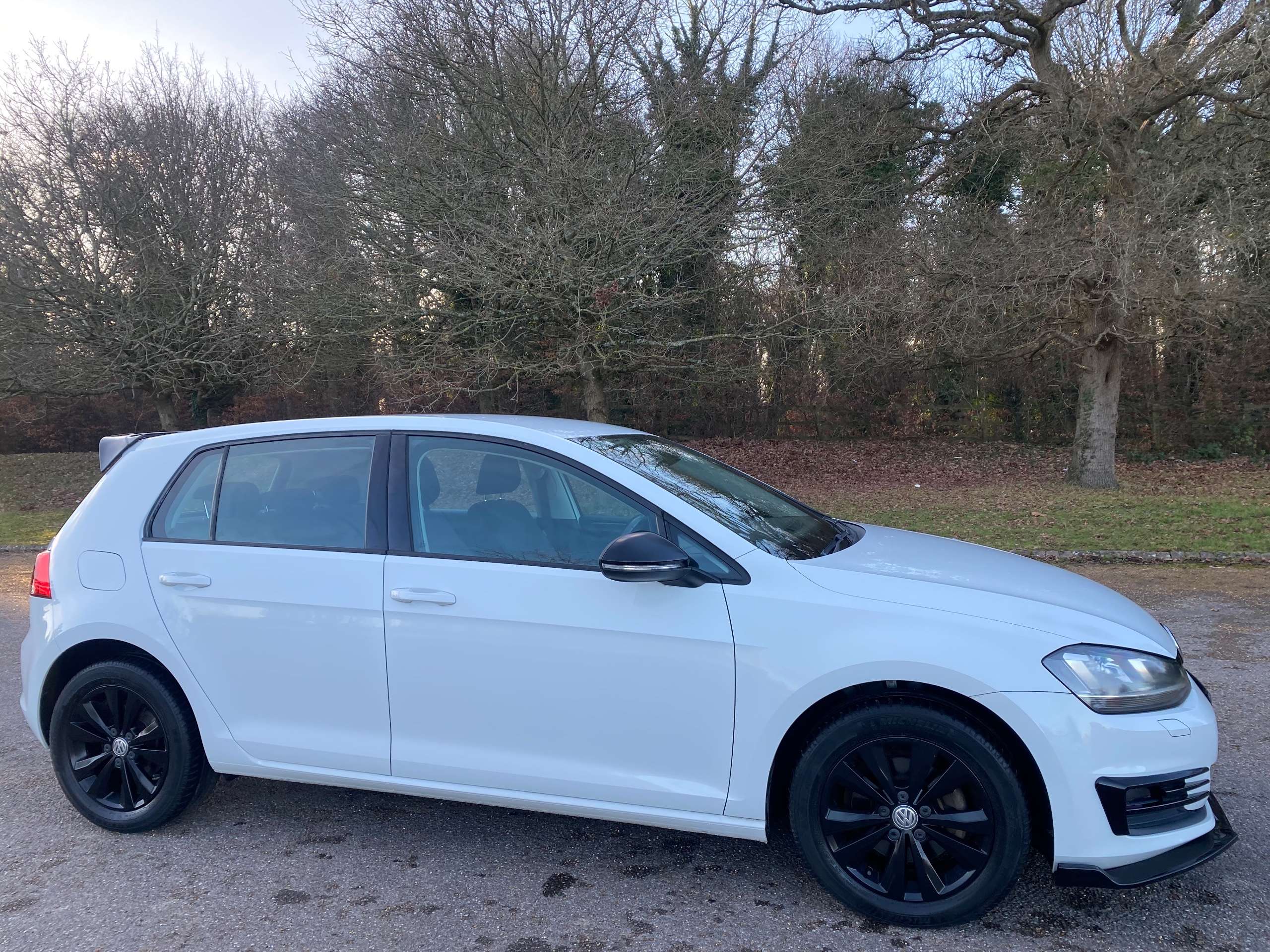 A 2013 VOLKSWAGEN GOLF 1.2 TSI BlueMotion Hatchback 5dr Petrol DSG Euro 5 A 2013 VOLKSWAGEN GOLF 1.2 TSI BlueMotion Hatchback 5dr Petrol DSG Euro 5