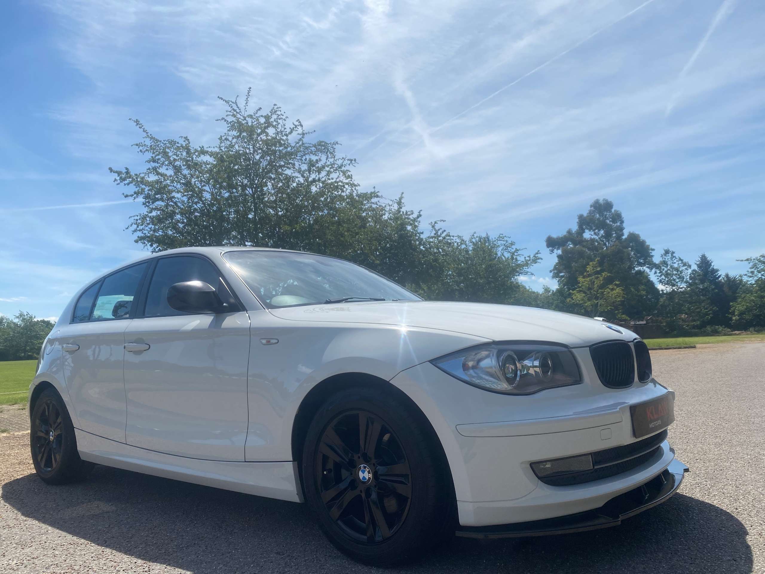 A 2010 BMW 1 SERIES 120i E87 Facelift SE Automatic 2.0 Petrol 5dr(s/s) Euro 5 A 2010 BMW 1 SERIES 120i E87 Facelift SE Automatic 2.0 Petrol 5dr(s/s) Euro 5