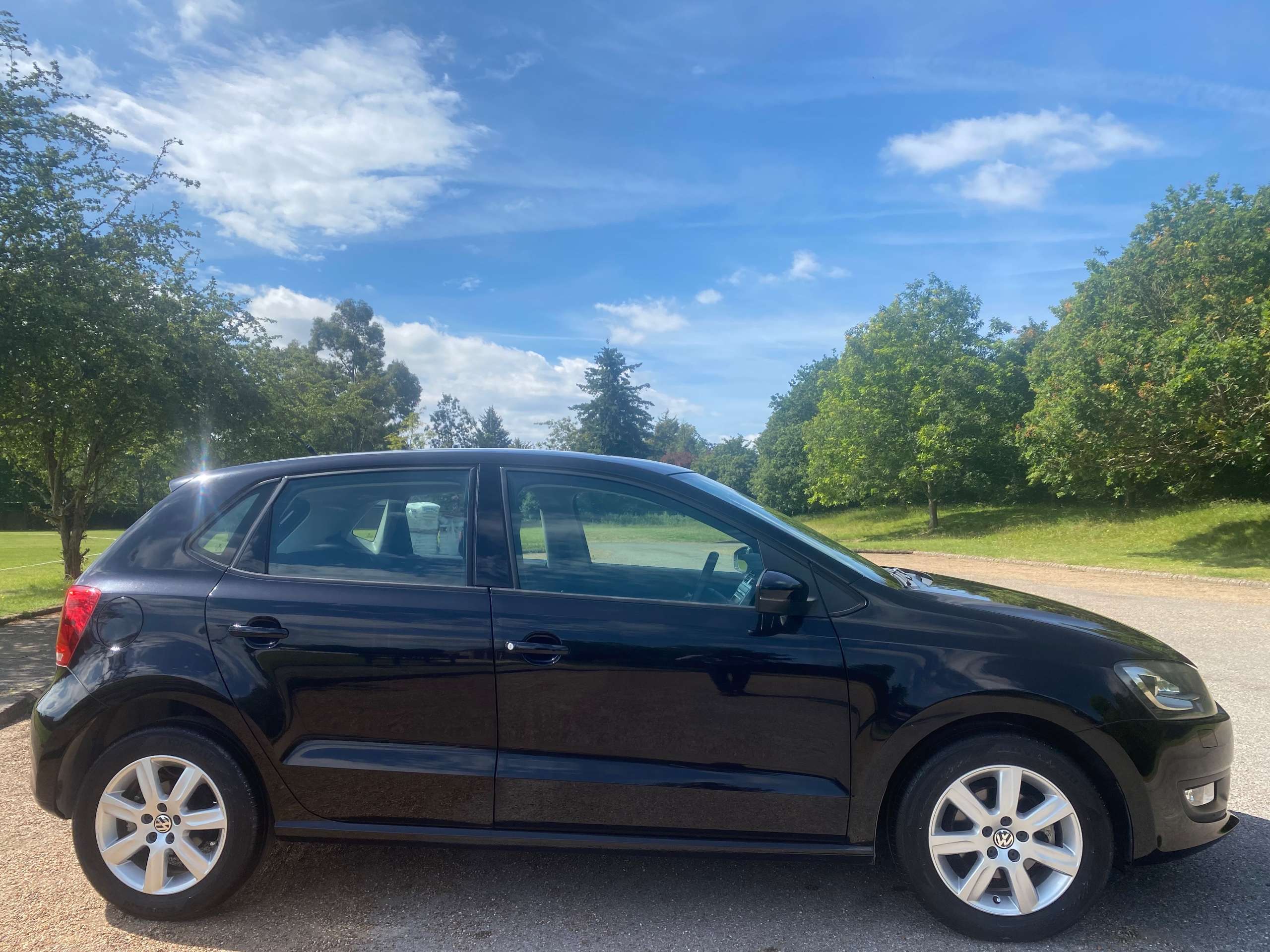 A 2013 VOLKSWAGEN POLO MK5 1.2 TSI SEL Hatchback 5dr Petrol DSG (s/s) (90 ps) A 2013 VOLKSWAGEN POLO MK5 1.2 TSI SEL Hatchback 5dr Petrol DSG (s/s) (90 ps)