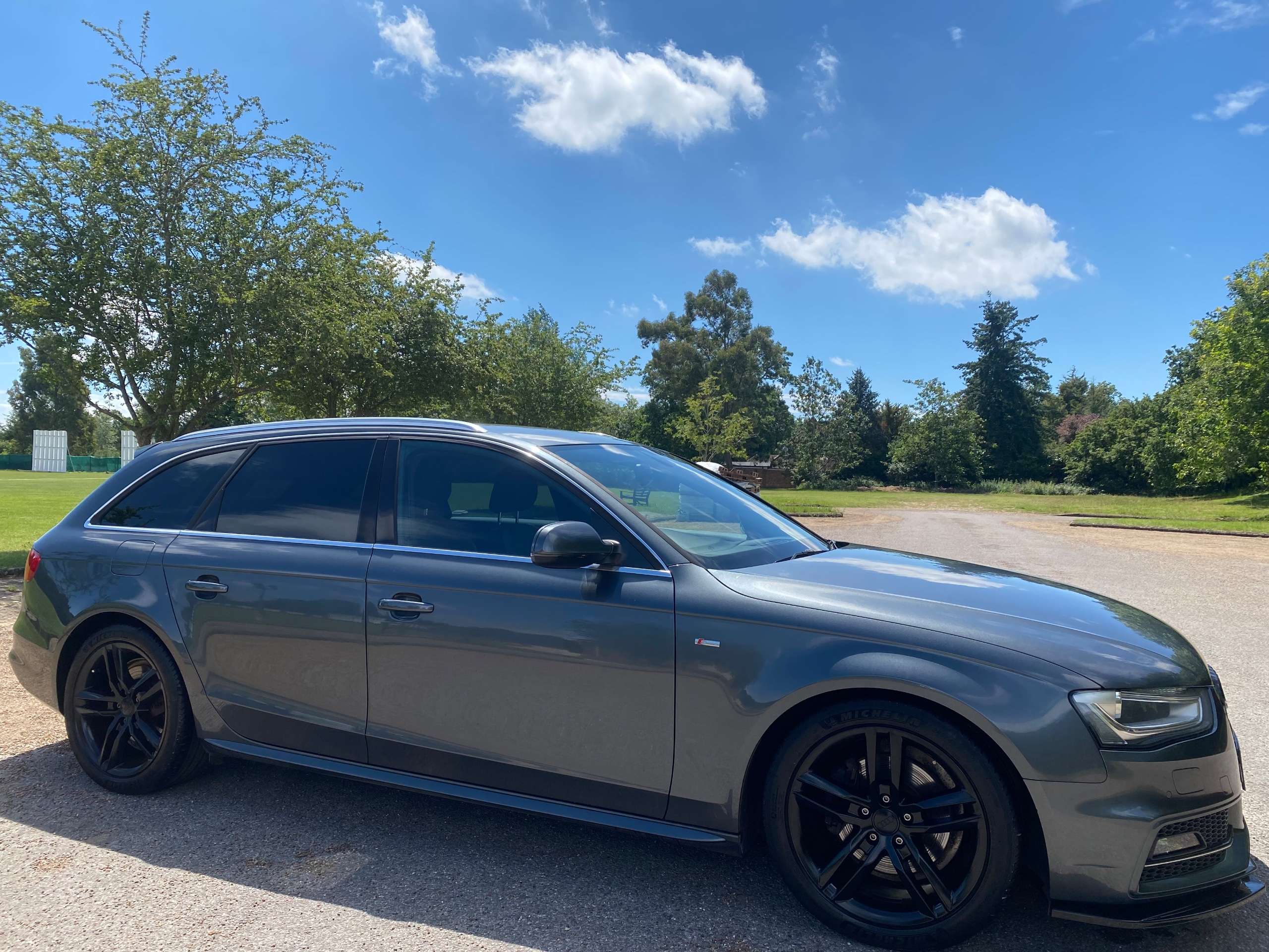 A 2013 AUDI A4 AVANT 2.0 TFSI S Line B8 Estate 5dr Petrol Automatic Euro 5 A 2013 AUDI A4 AVANT 2.0 TFSI S Line B8 Estate 5dr Petrol Automatic Euro 5