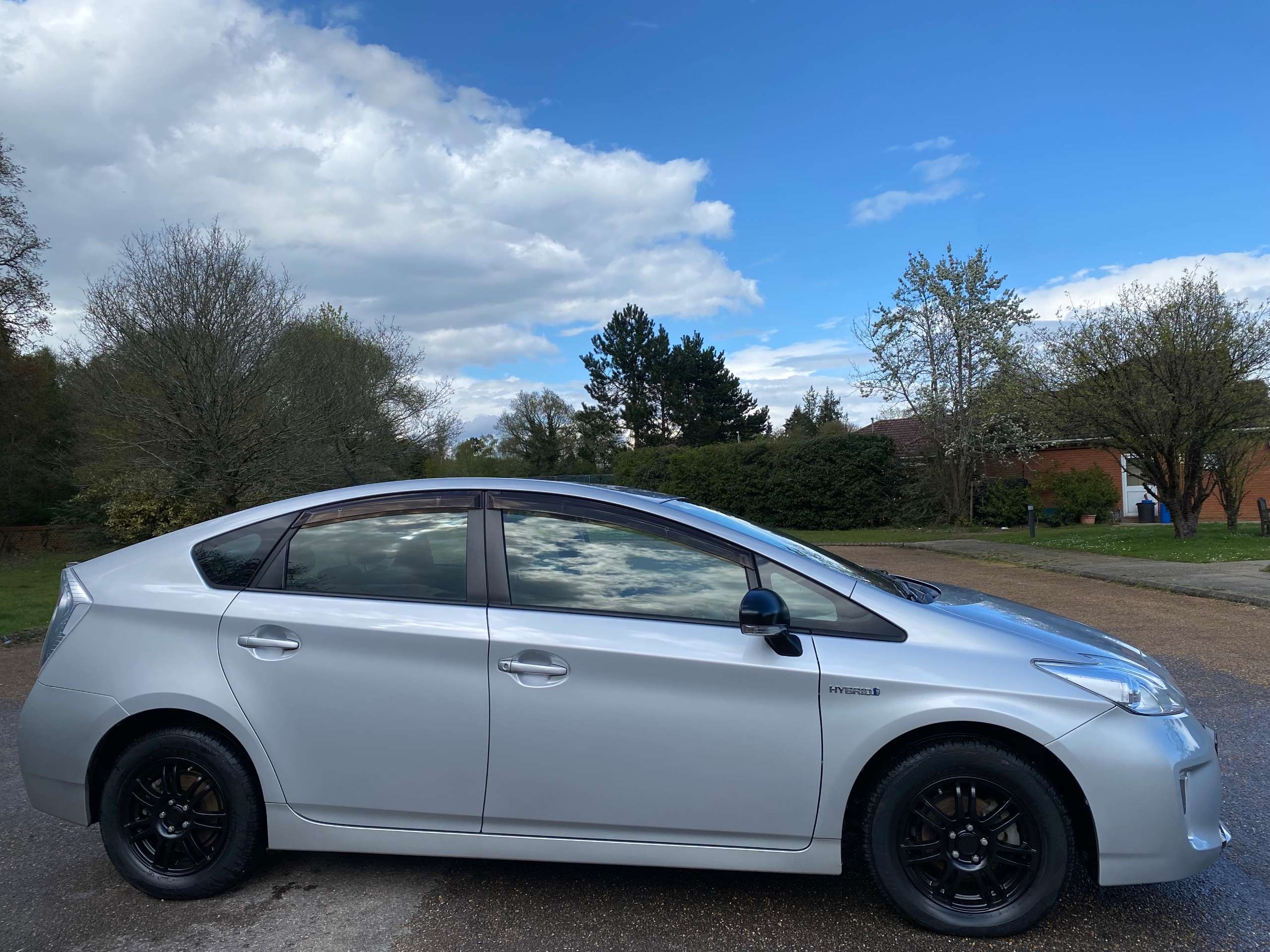 A 2015 TOYOTA PRIUS 1.8 VVT-h T Spirit Hatchback 5dr Petrol Hybrid CVT Euro 6 A 2015 TOYOTA PRIUS 1.8 VVT-h T Spirit Hatchback 5dr Petrol Hybrid CVT Euro 6