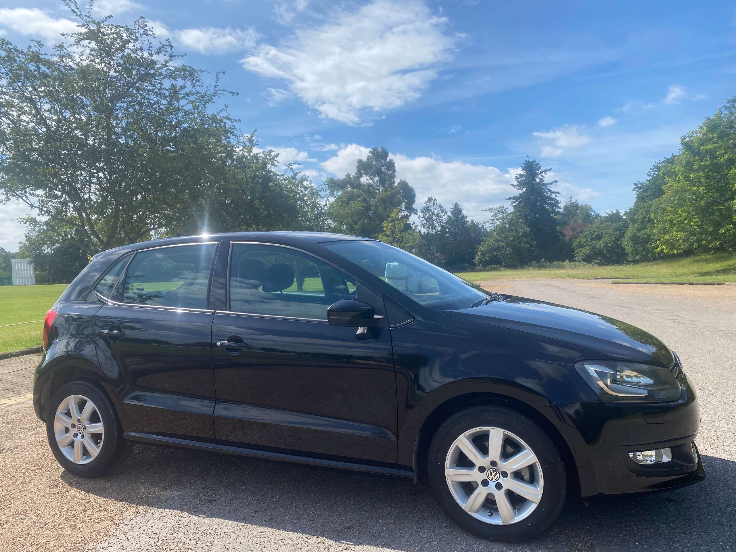 A 2013 VOLKSWAGEN POLO MK5 1.2 TSI SEL Hatchback 5dr Petrol DSG (s/s) (90 ps) A 2013 VOLKSWAGEN POLO MK5 1.2 TSI SEL Hatchback 5dr Petrol DSG (s/s) (90 ps)