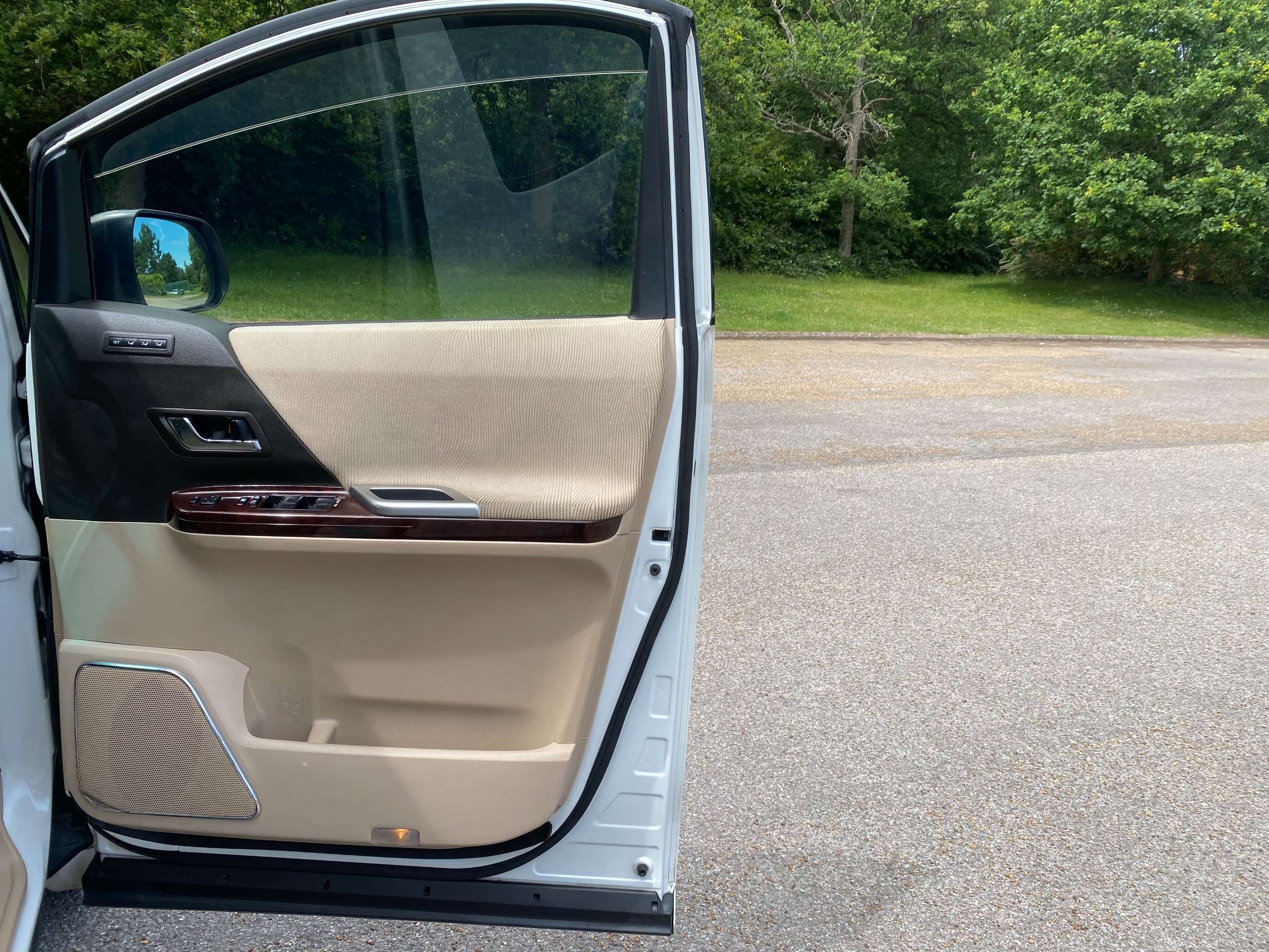 2012 TOYOTA ALPHARD 2012 TOYOTA ALPHARD