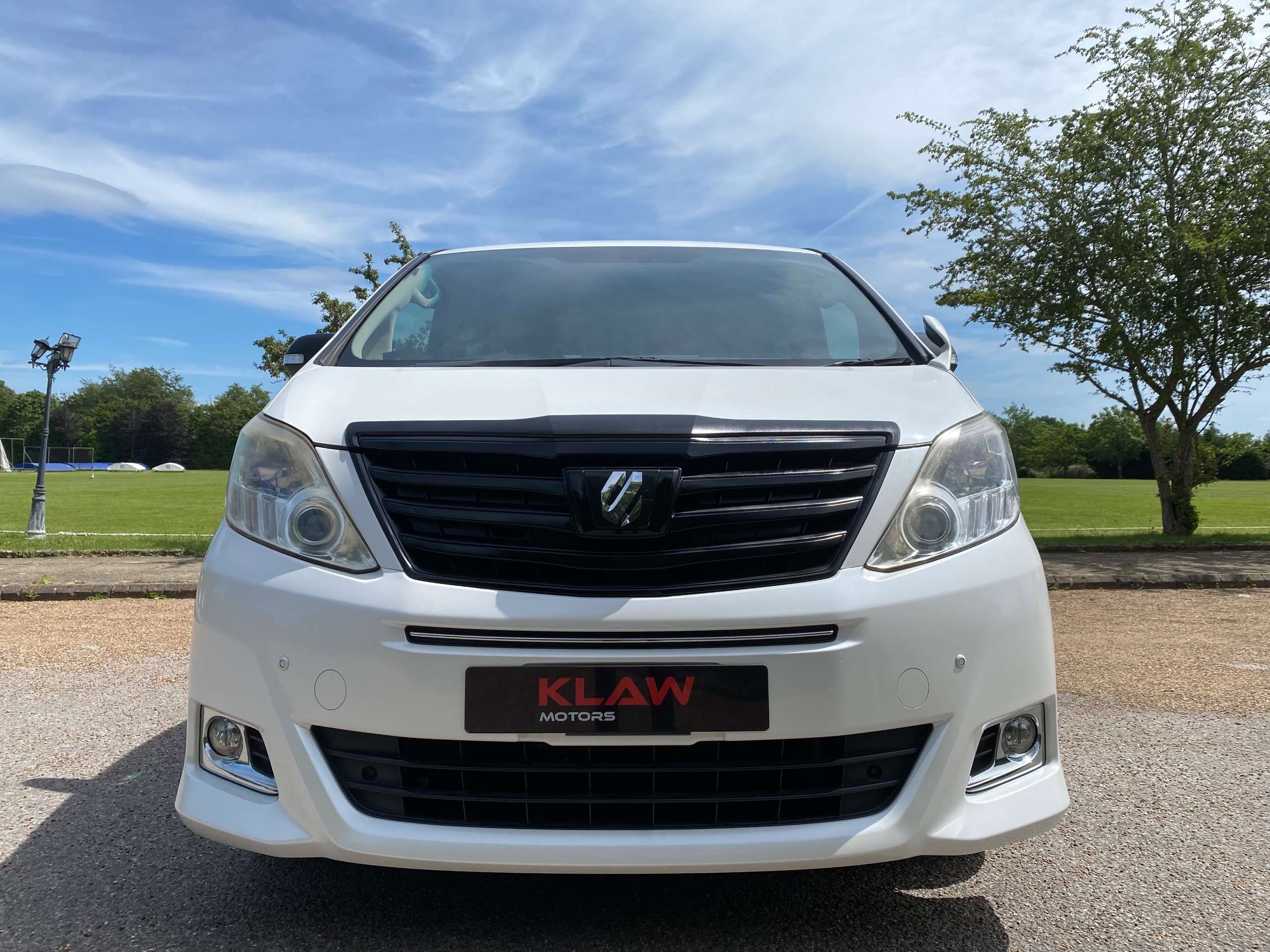 A 2012 TOYOTA ALPHARD 240 G 2.4 Petrol 8 Seats MPV 5dr A 2012 TOYOTA ALPHARD 240 G 2.4 Petrol 8 Seats MPV 5dr