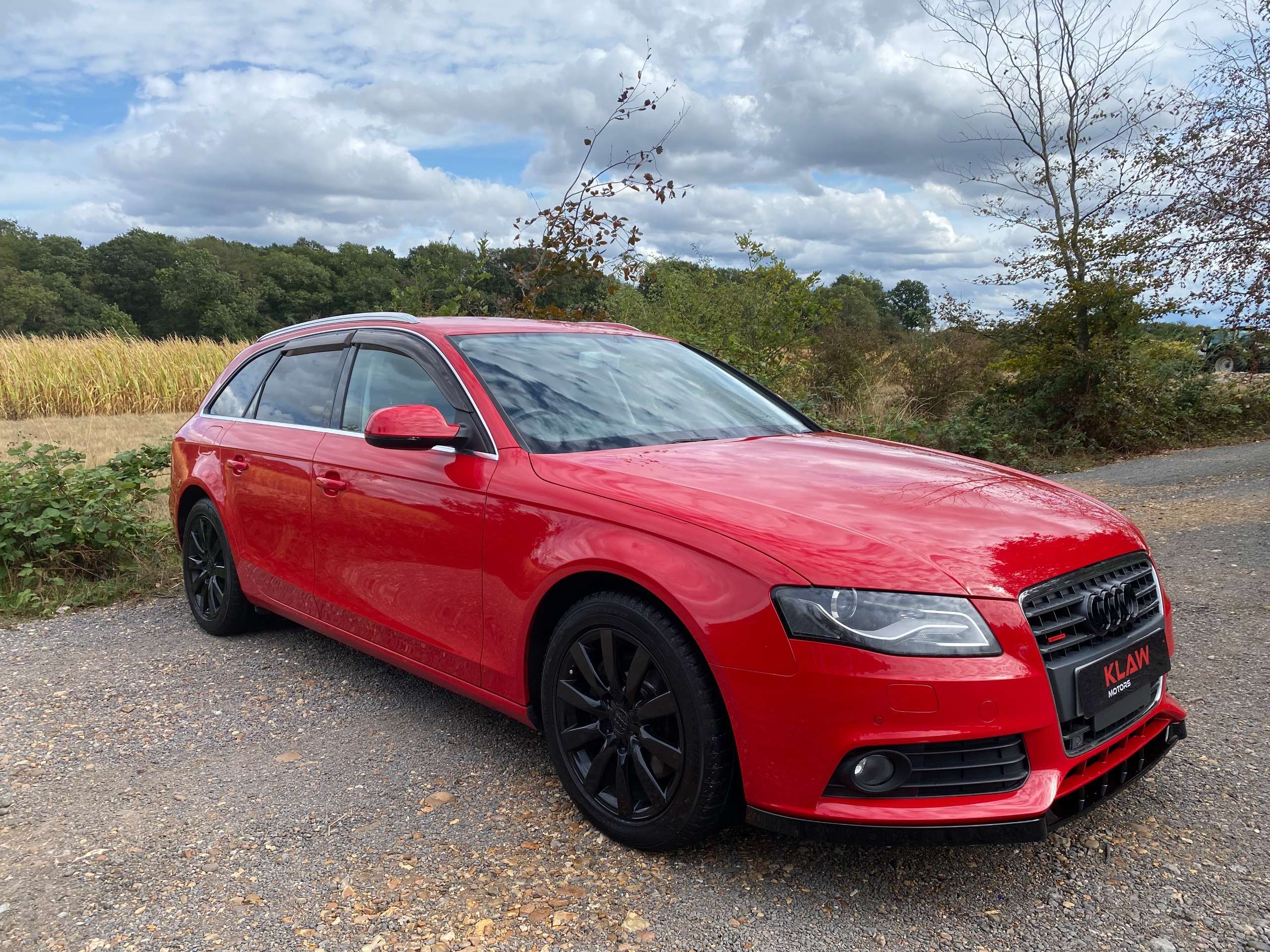 A 2011 AUDI A4 AVANT 2.0 B8 TFSI S Tronic Quattro 5dr Estate Petrol A 2011 AUDI A4 AVANT 2.0 B8 TFSI S Tronic Quattro 5dr Estate Petrol