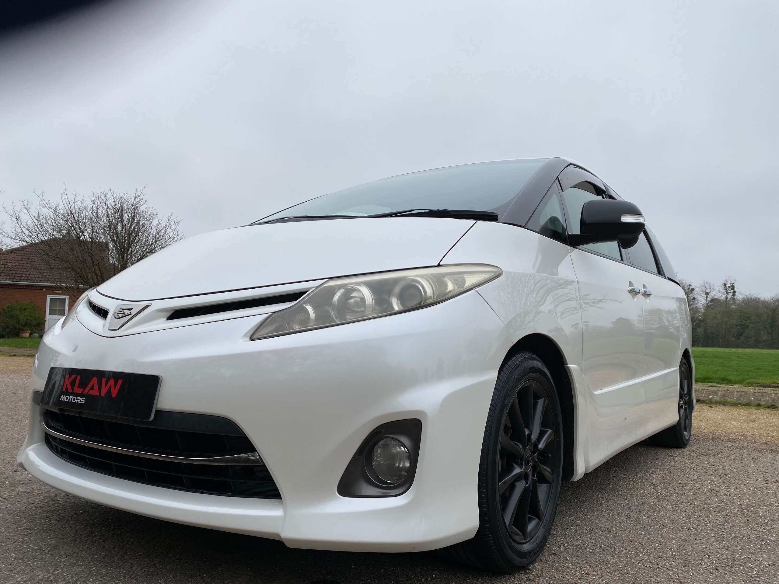 A 2010 TOYOTA ESTIMA 2.4 AERAS G EDITION 7 SEATS MPV PETROL A 2010 TOYOTA ESTIMA 2.4 AERAS G EDITION 7 SEATS MPV PETROL