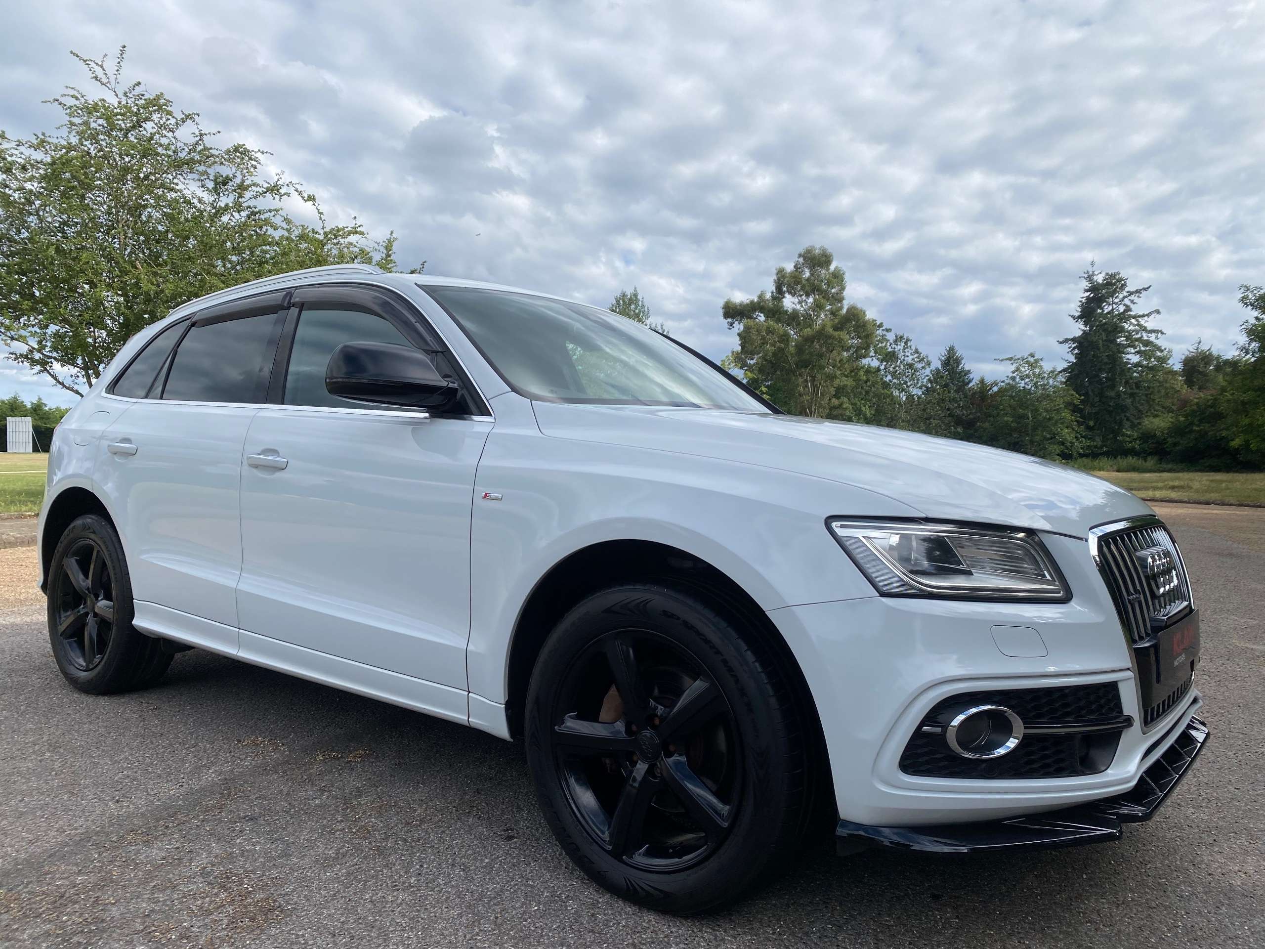 A 2015 AUDI Q5 2.0 TFSI S line Plus SUV 5dr Petrol Tiptronic quattro (s/s) A 2015 AUDI Q5 2.0 TFSI S line Plus SUV 5dr Petrol Tiptronic quattro (s/s)